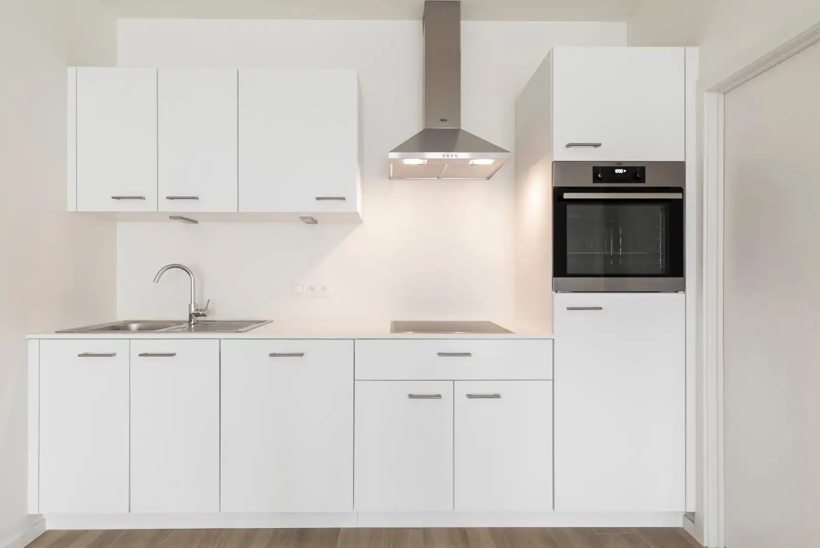 één slaapkamer appartement aan de Troonplaats! foto 4