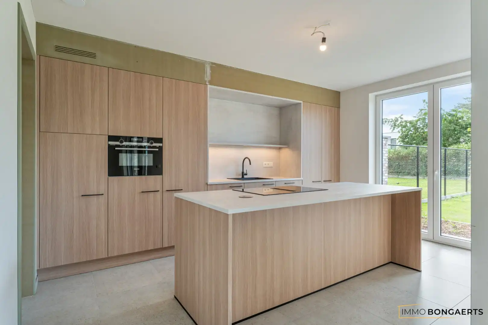 Volledig afgewerkte nieuwbouwwoning met 4 slaapkamers. foto 8