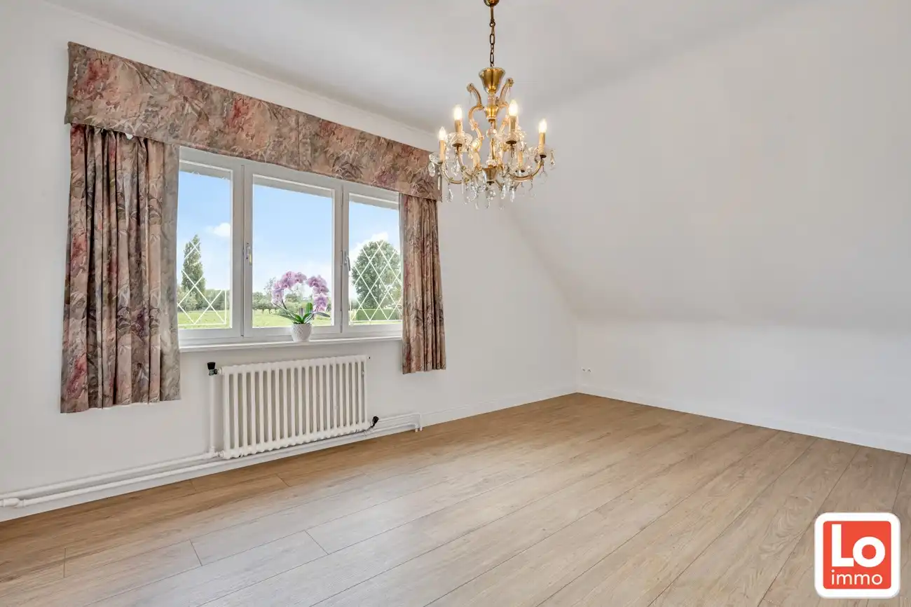 Woning met magazijn/garage (+/-100m²) op een topligging dicht bij centrum foto 13