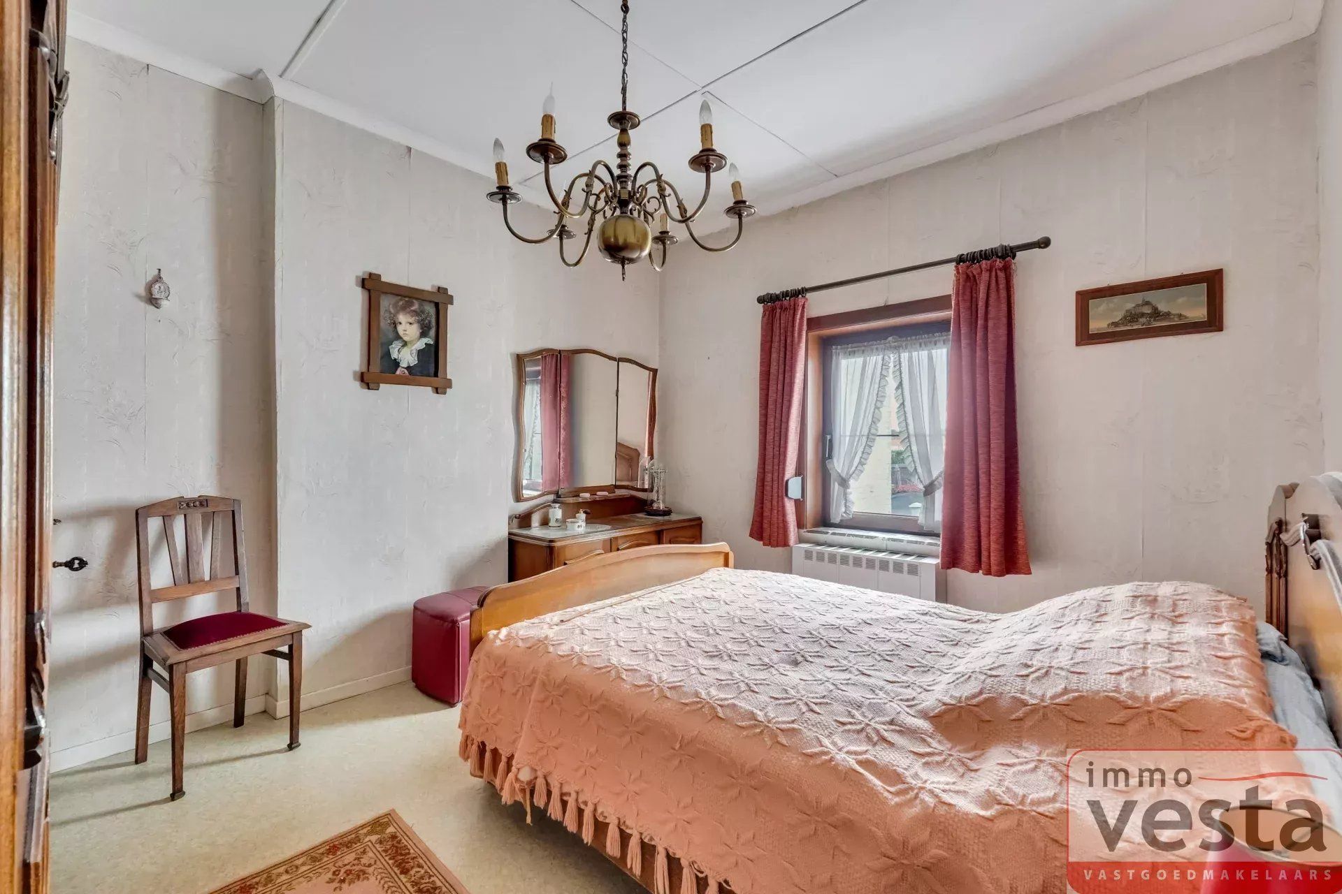 Landelijk gelegen, te renoveren woning foto 19