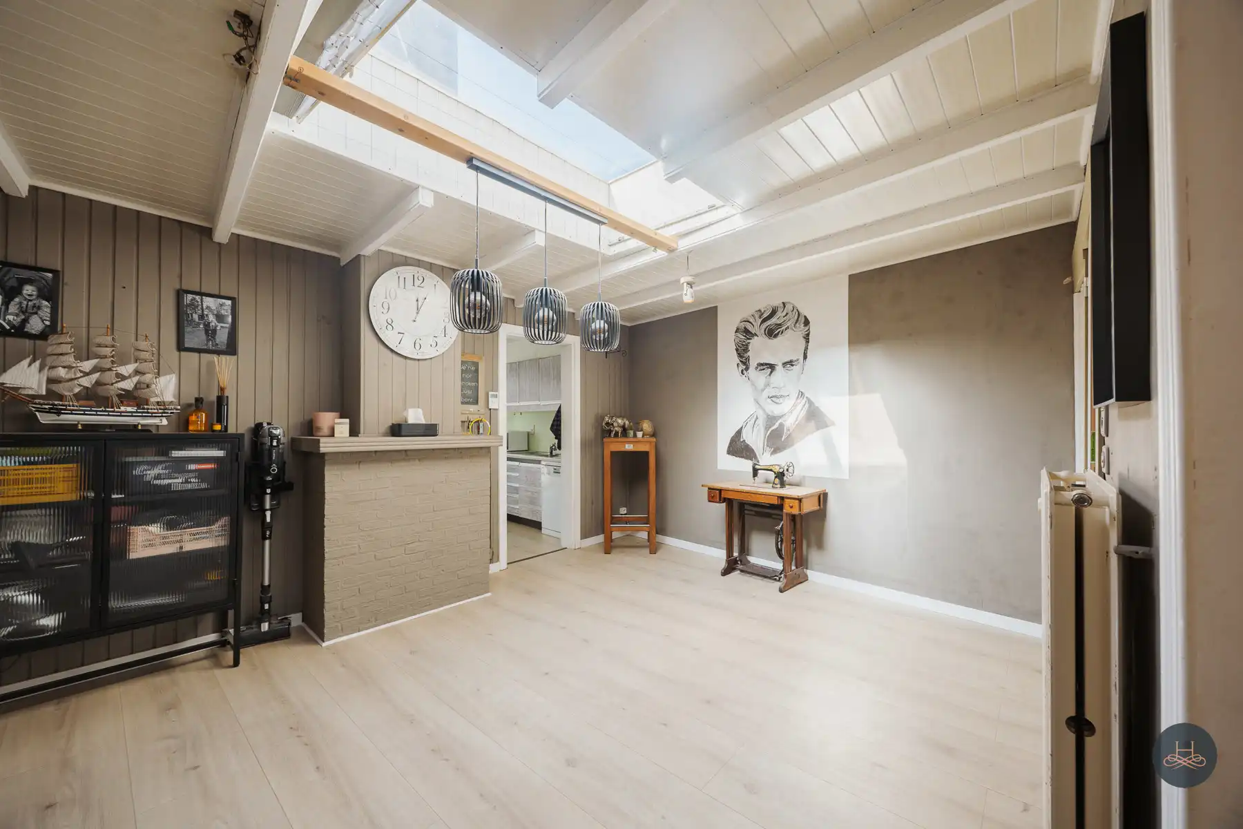 Recent vernieuwde en ruime gezinswoning met tuin en terras foto 6