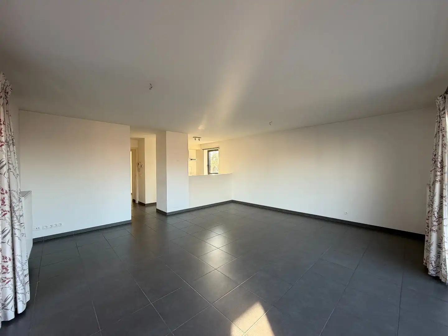 Modern appartement met 2 slaapkamers foto 3
