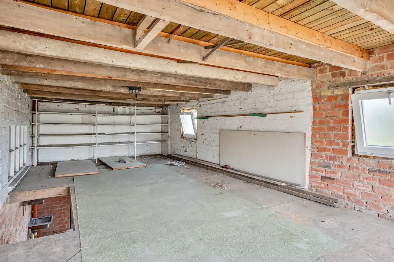 IN OPTIE!! Volledig te renoveren open woning met ruime afzonderlijke garage en tuin op een toplocatie nabij Oude Bareel in Sint-Amandsberg/Oostakker! foto 26