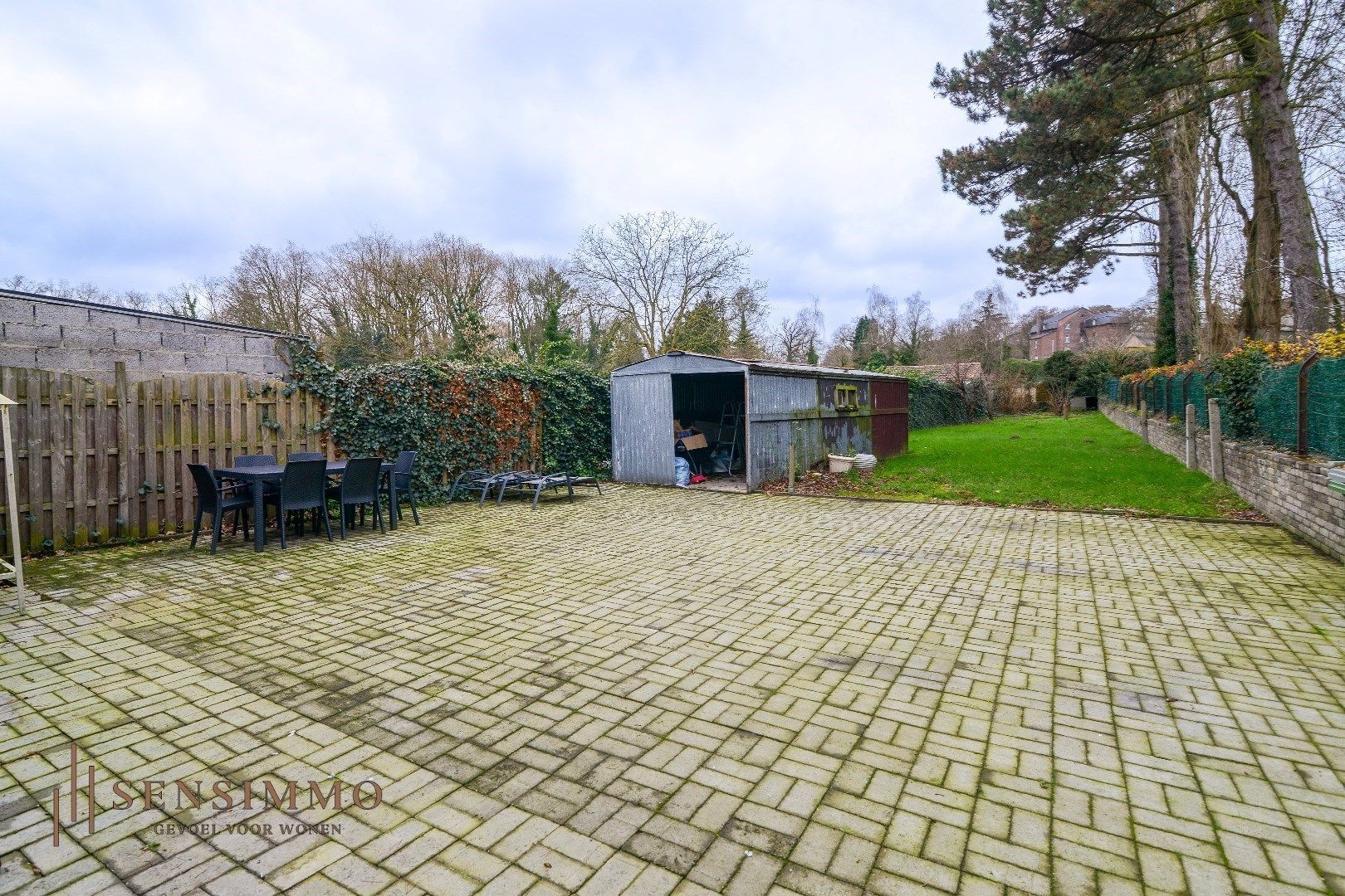 Instapklare half open bebouwing met 4 slaapkamers  in Dilsen-Stokkem foto 25