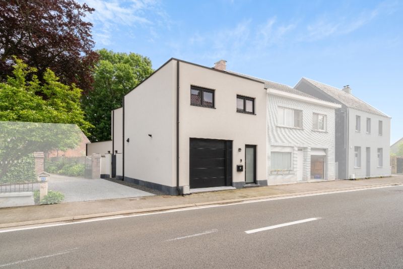 Ruime instapklare woning met 3 slaapkamers! foto {{pictureIndex}}