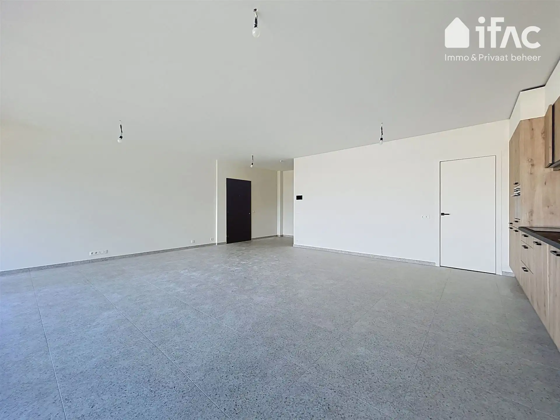 Ruim nieuwbouwappartement met garagebox op de Panquin-site foto 4