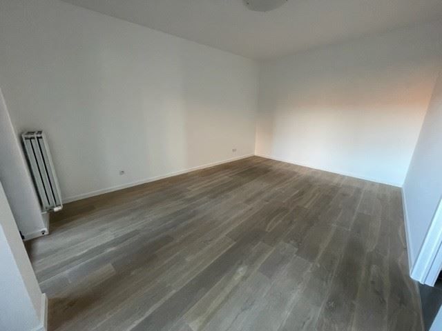 Modern appartement met 2 terrassen en parkeerplaats foto 9
