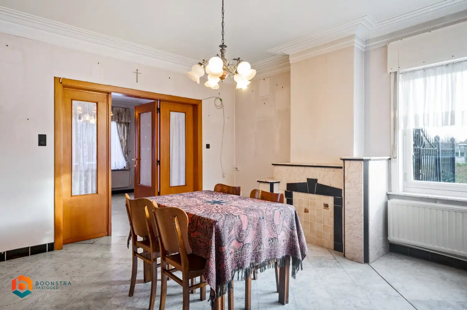 Te renoveren woning met 3 slpkrs en 2 garages in Berlaar-Heikant foto 4