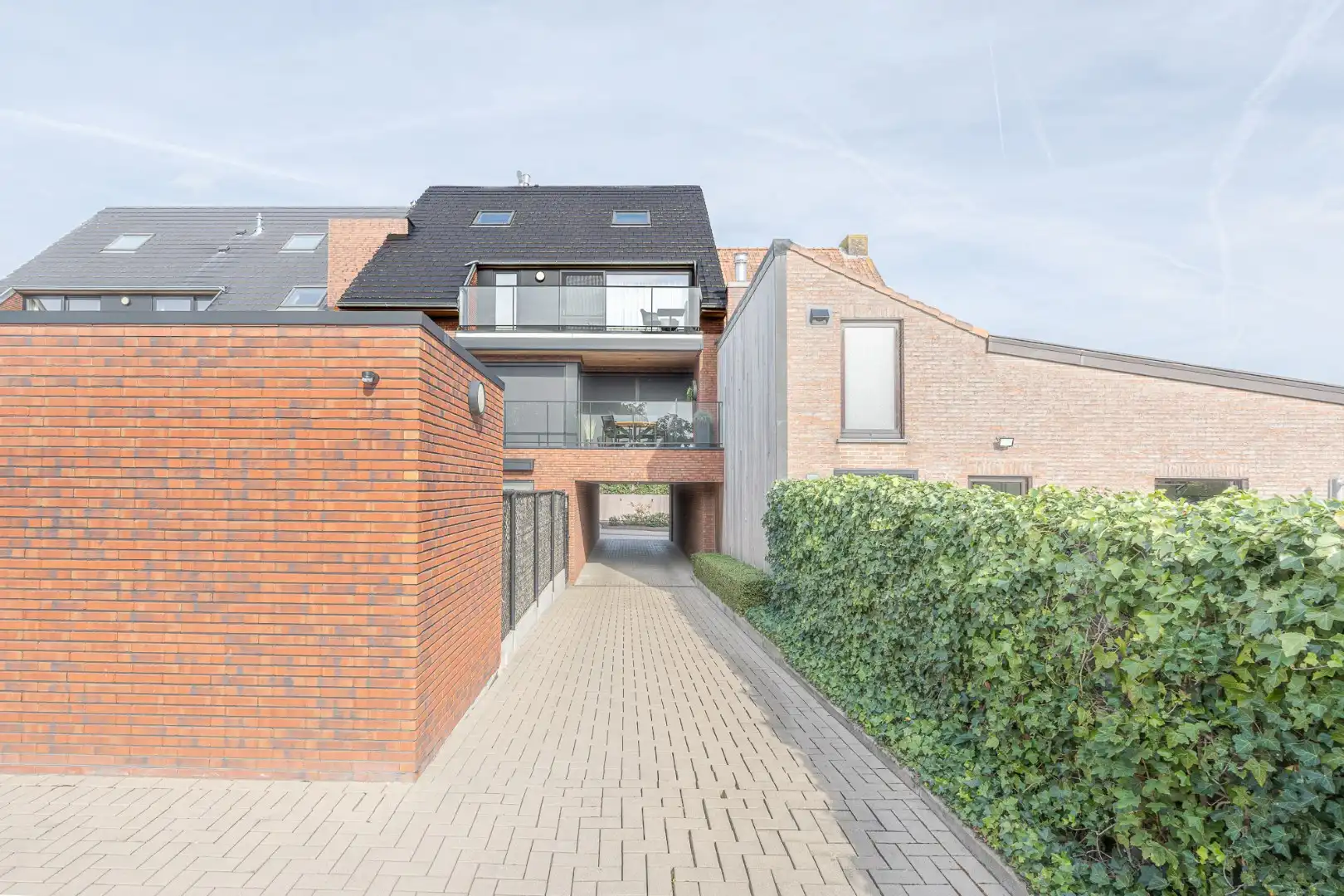 Instapklaar duplex-appartement met 3 slaapkamers, 2 terrassen en garage in Moorslede foto 8