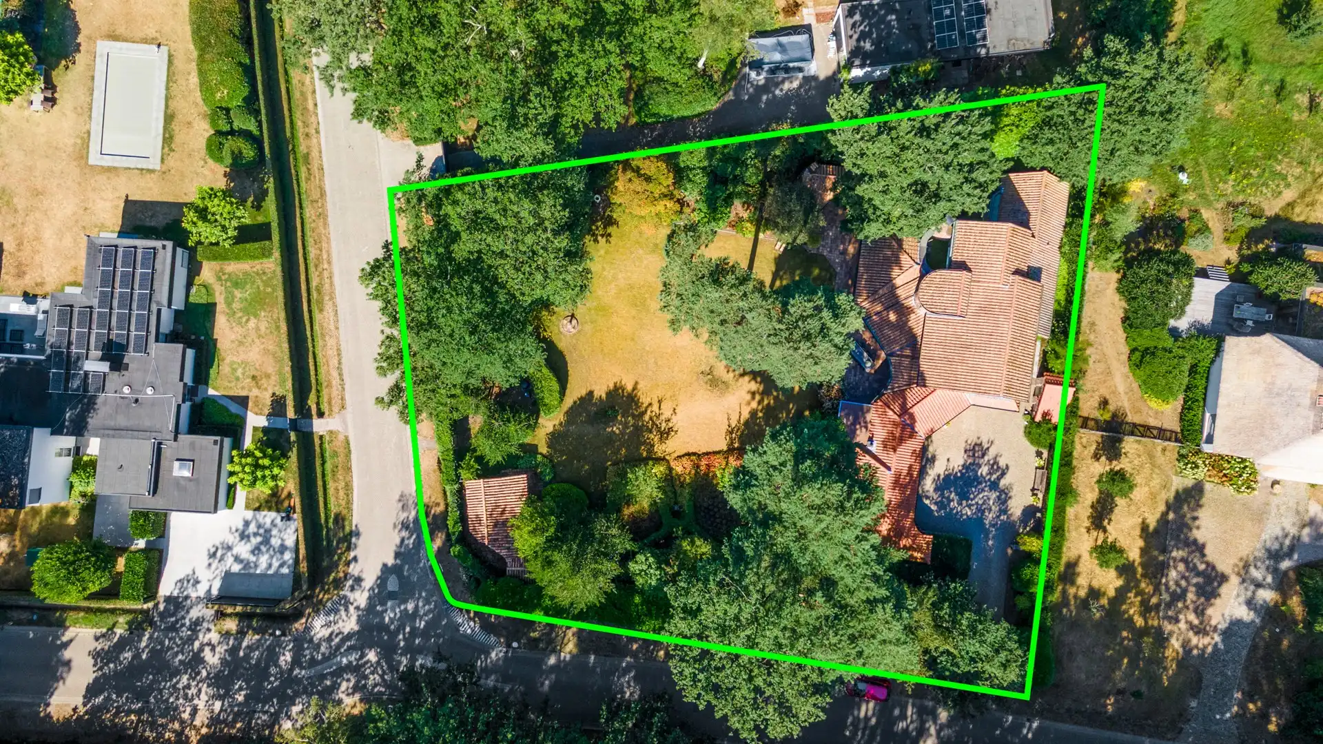 Vlassak-Verhulstvilla op uitstekende locatie foto 2