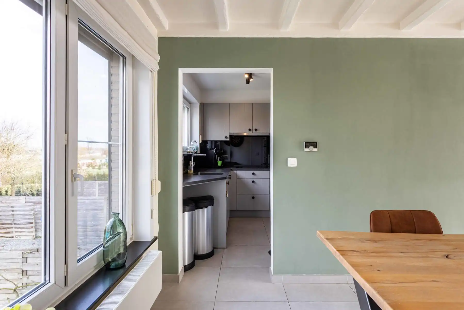 Gerenoveerde bel-etage woning met garage in rustige woonwijk. foto 10