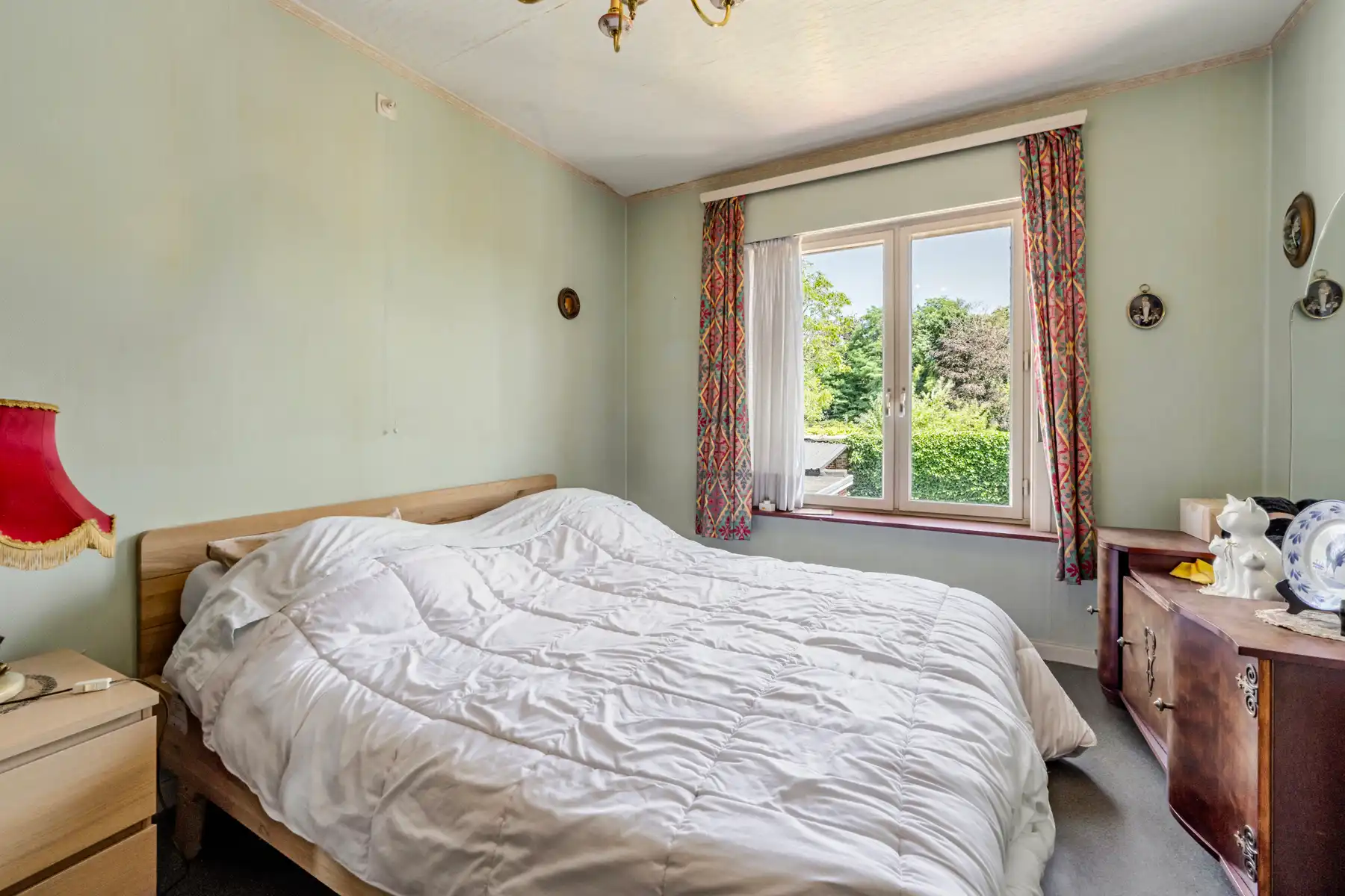  Rustig gelegen, deels te renoveren woning met 4 slpk, tuin. foto 13