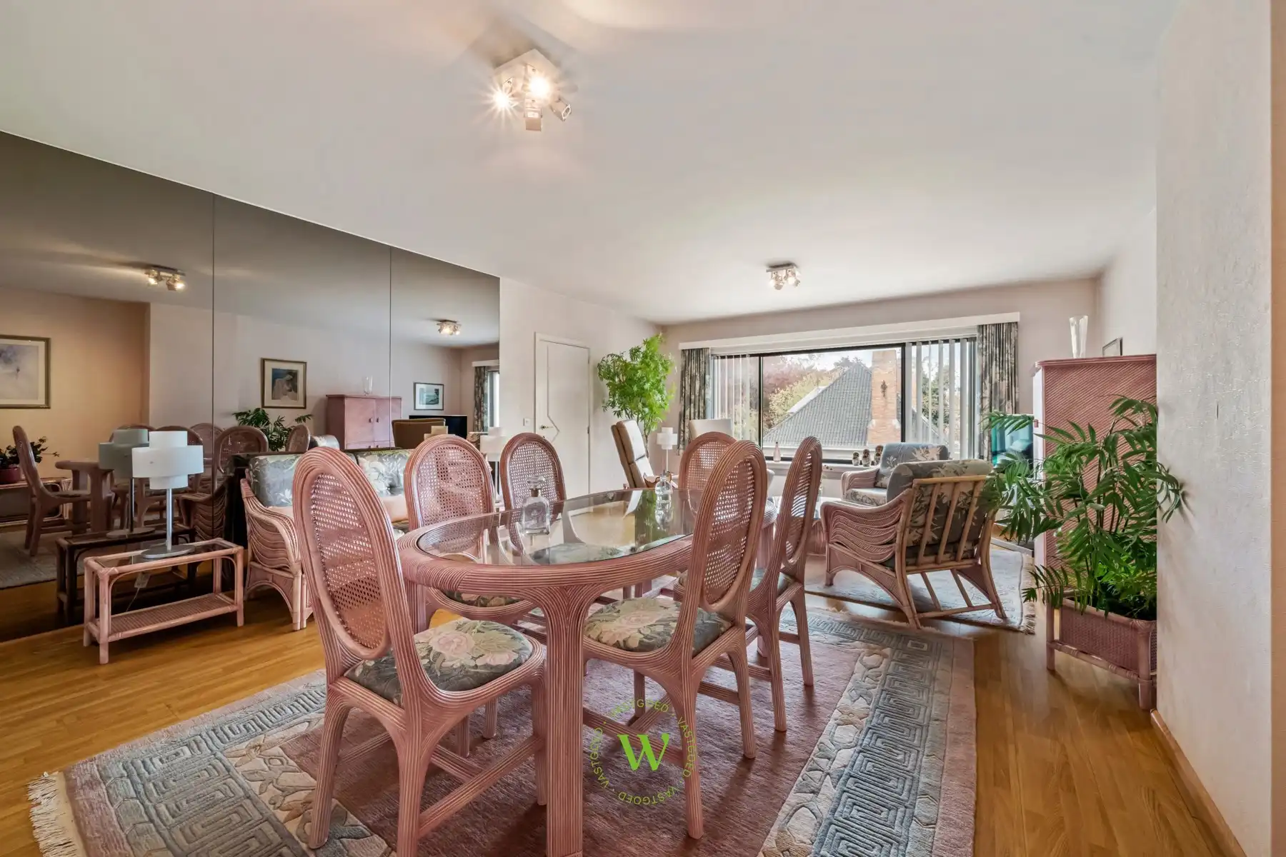 Ruim 3 slpk appartement Sint-Andries met garage foto 3