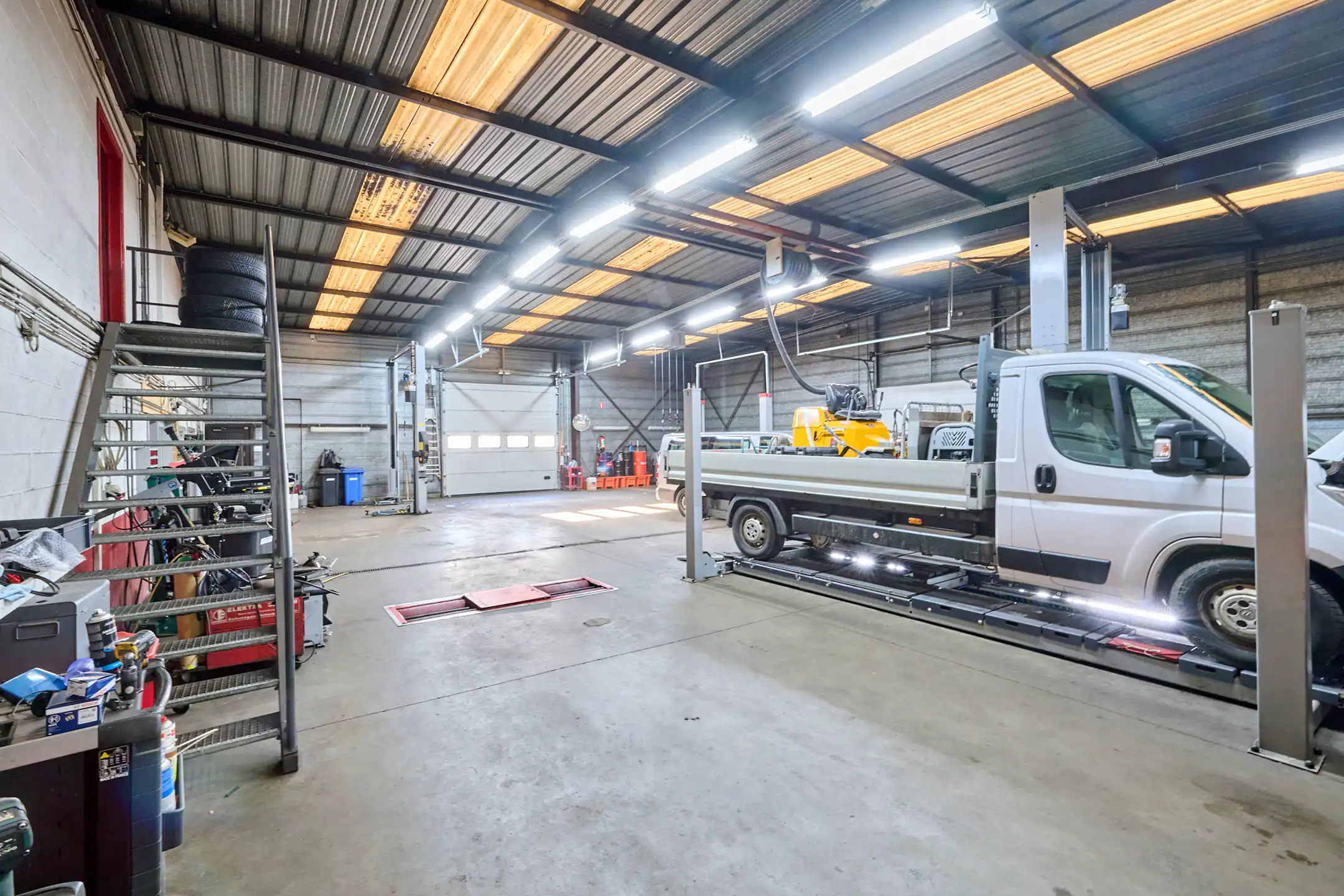 Te koop: commercieel gebouw in Maasmechelen foto 15