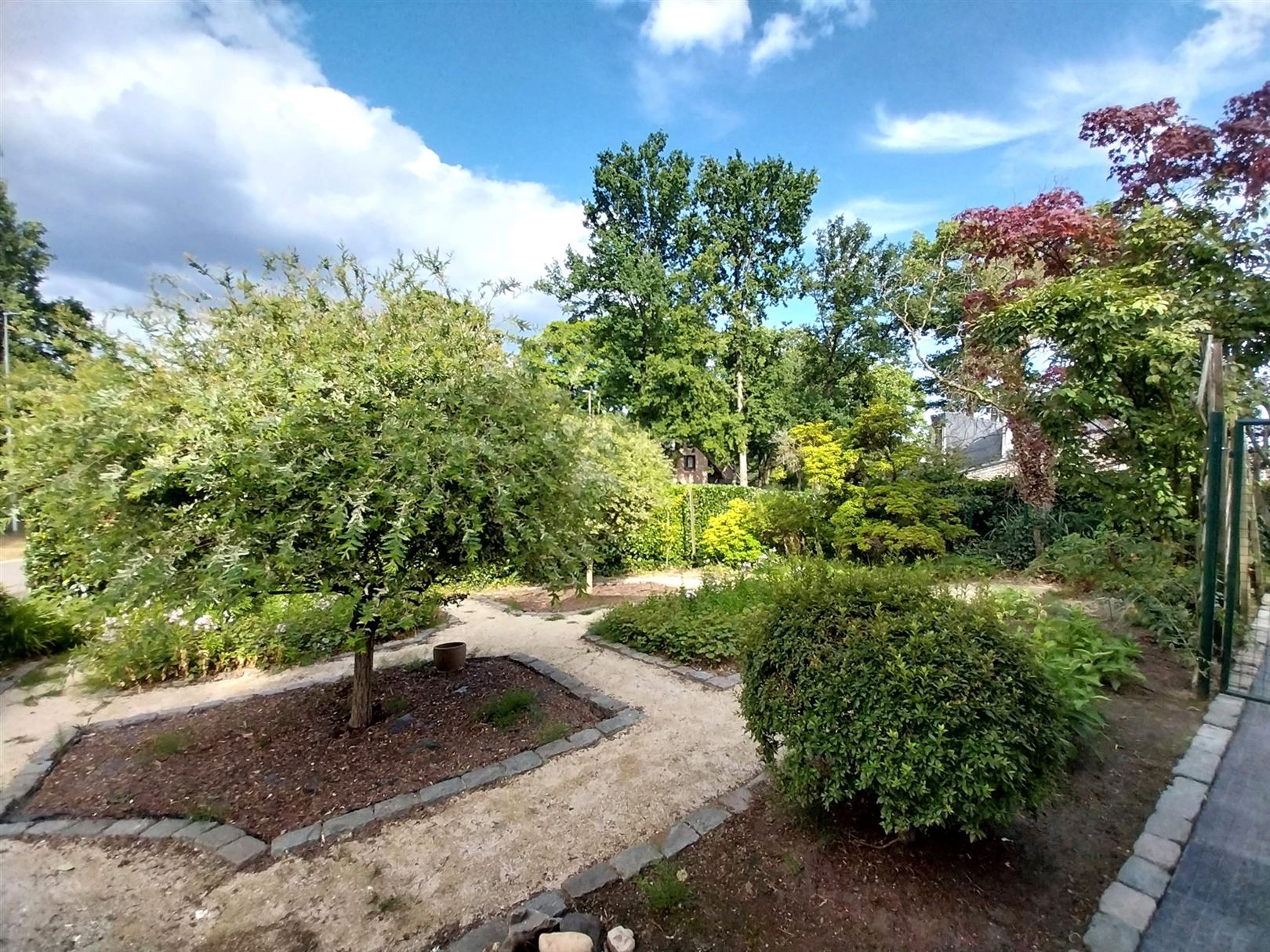TE HUUR: Vrijstaande woning met tuin op een toplocatie in Heusden-Zolder! foto 30