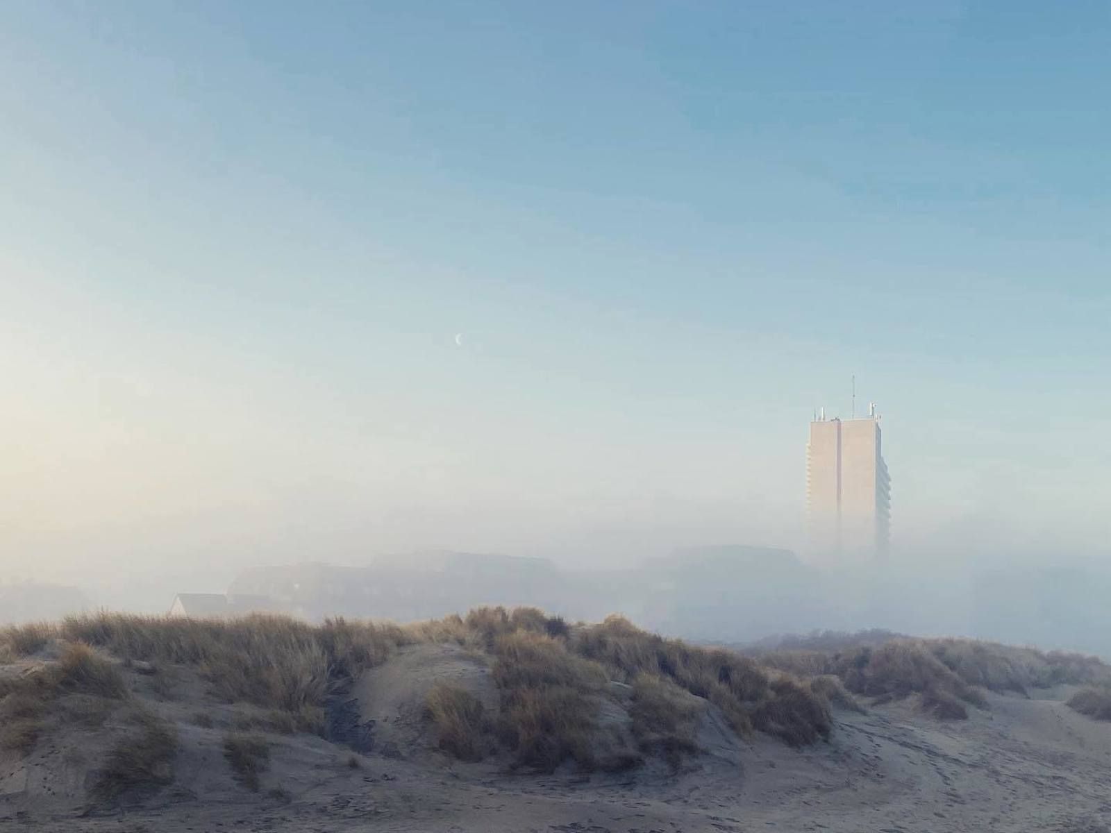 Prachtig vernieuwd appartement met schitterend zeezicht foto 1