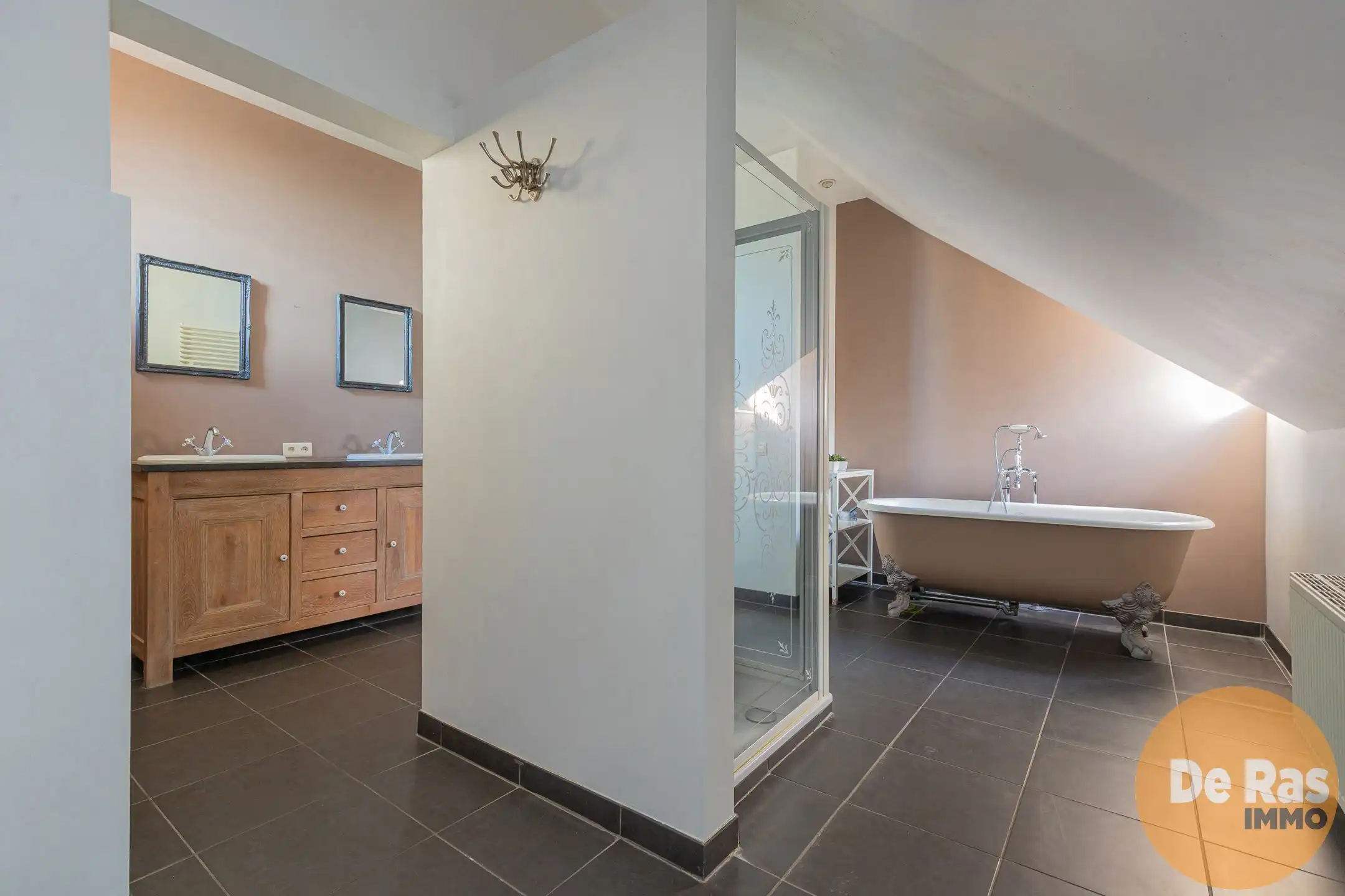 WICHELEN - Rustig gelegen instapklare woning met tuin foto 14