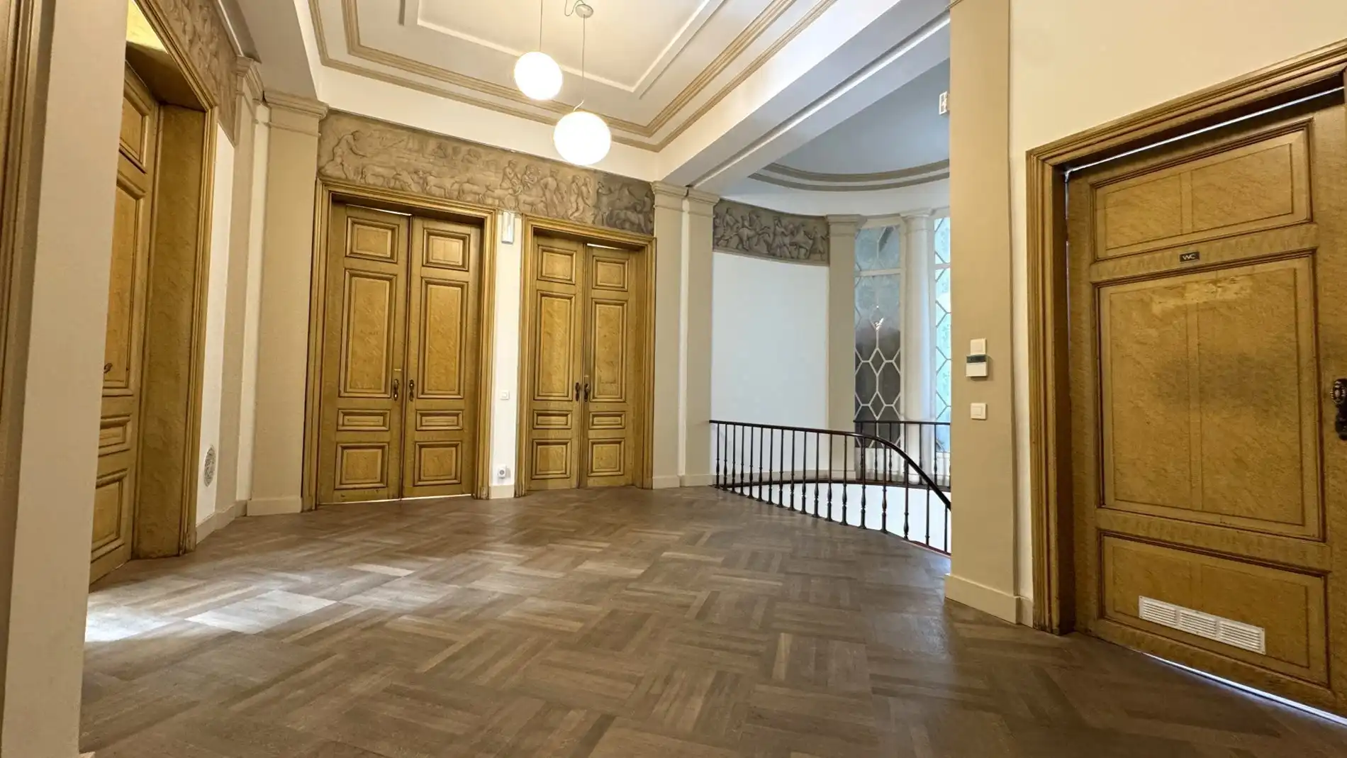 Kantoren te huur in riante herenwoning in centrum Gent foto 5