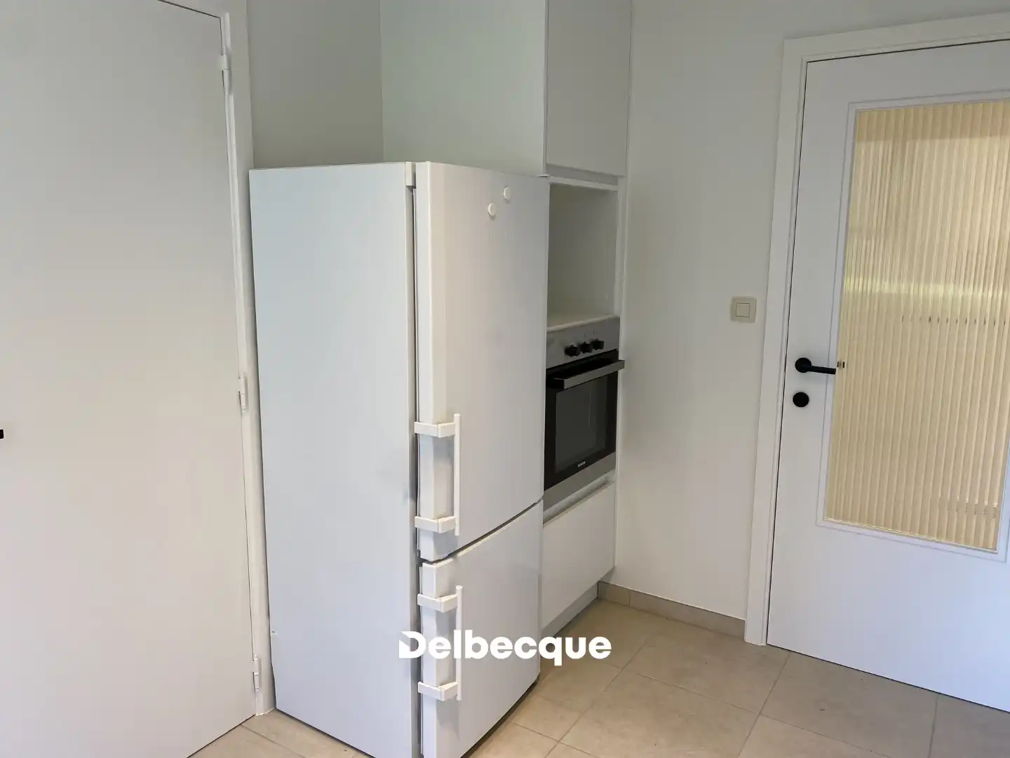 Lichtrijk en modern appartement met 2 slaapkamers te Kristus-Koning foto 4