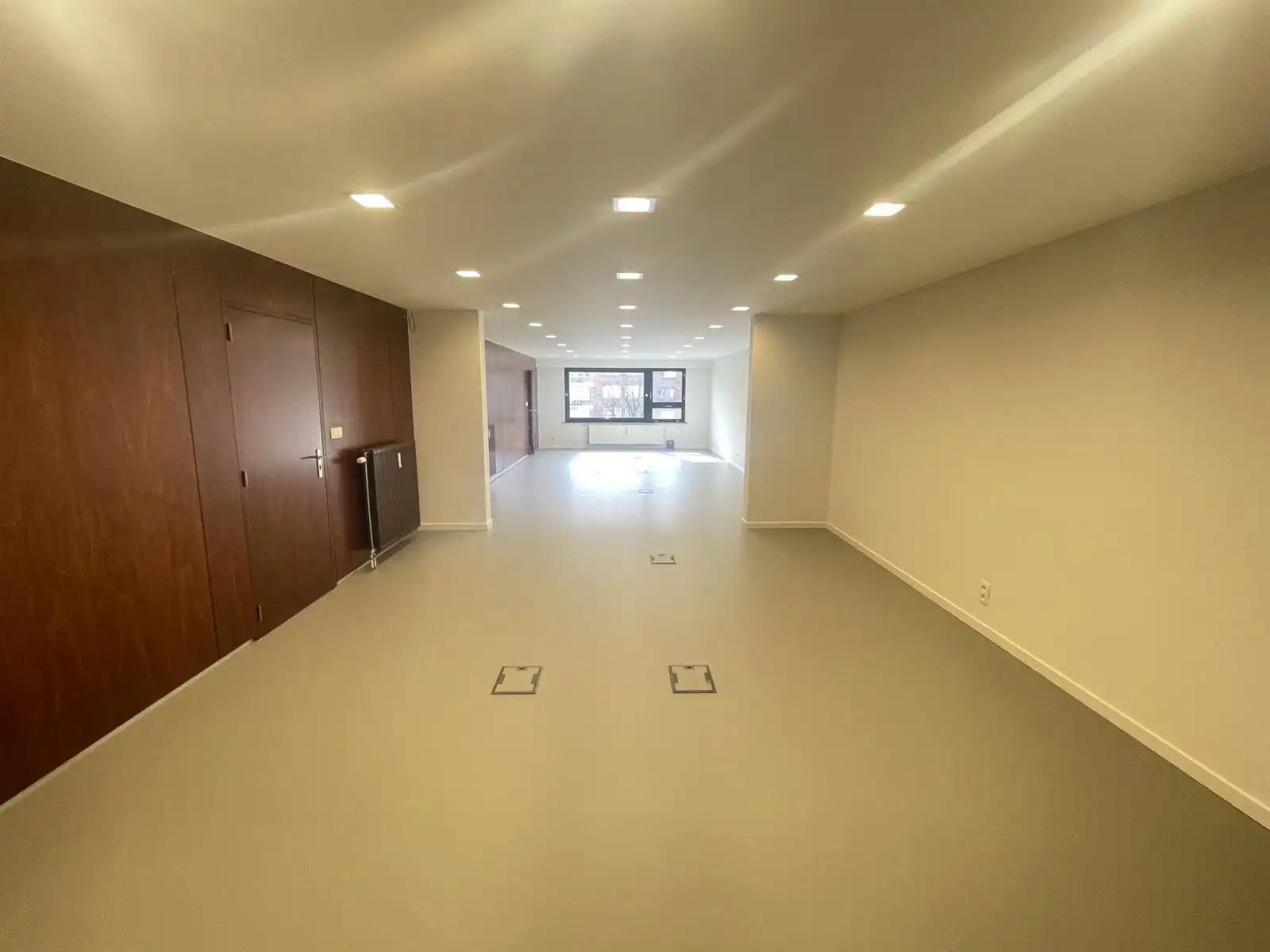 Prestigieus kantoor te huur op de Frankrijklei foto 8