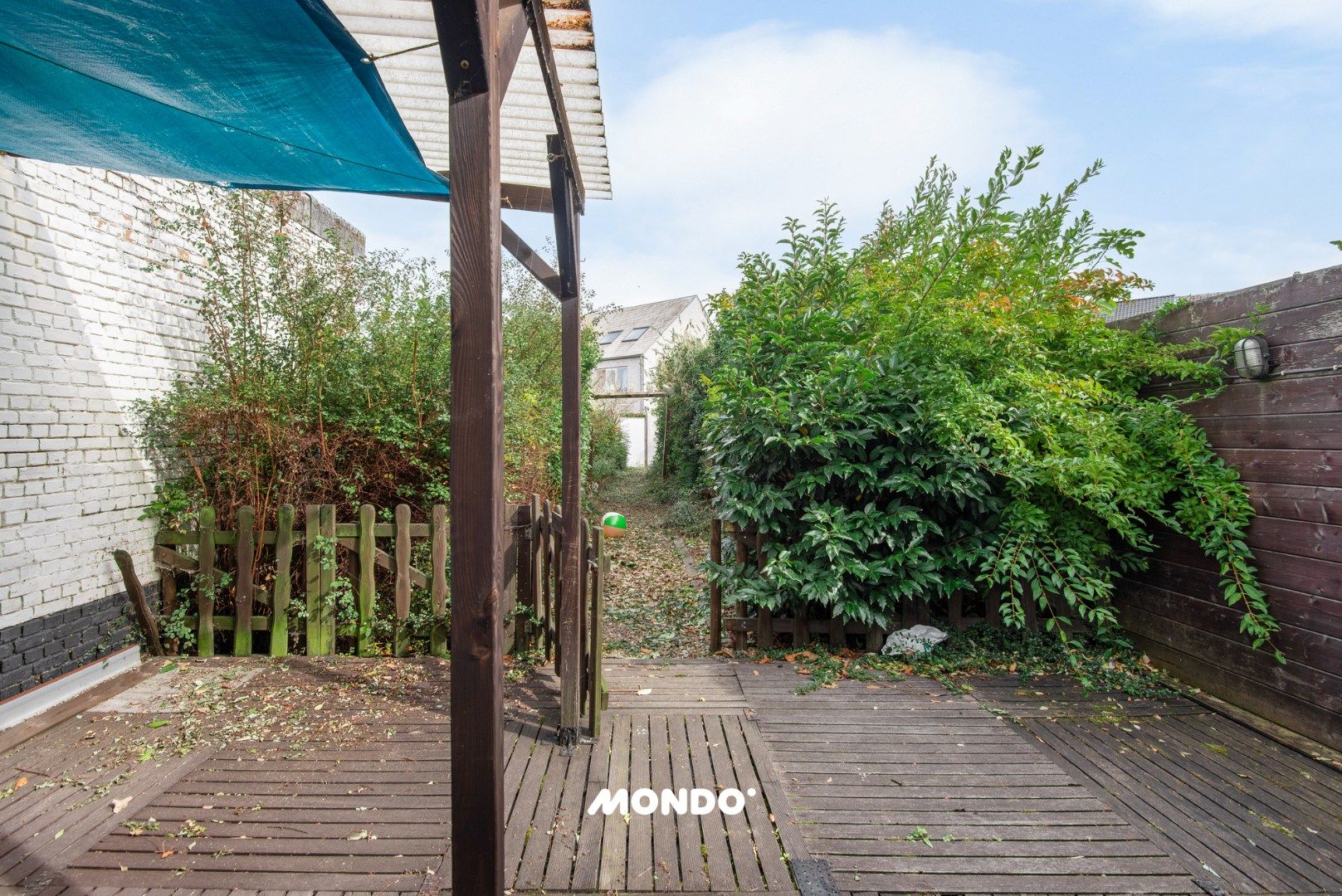 Te renoveren woning met veel potentieel!  foto 11