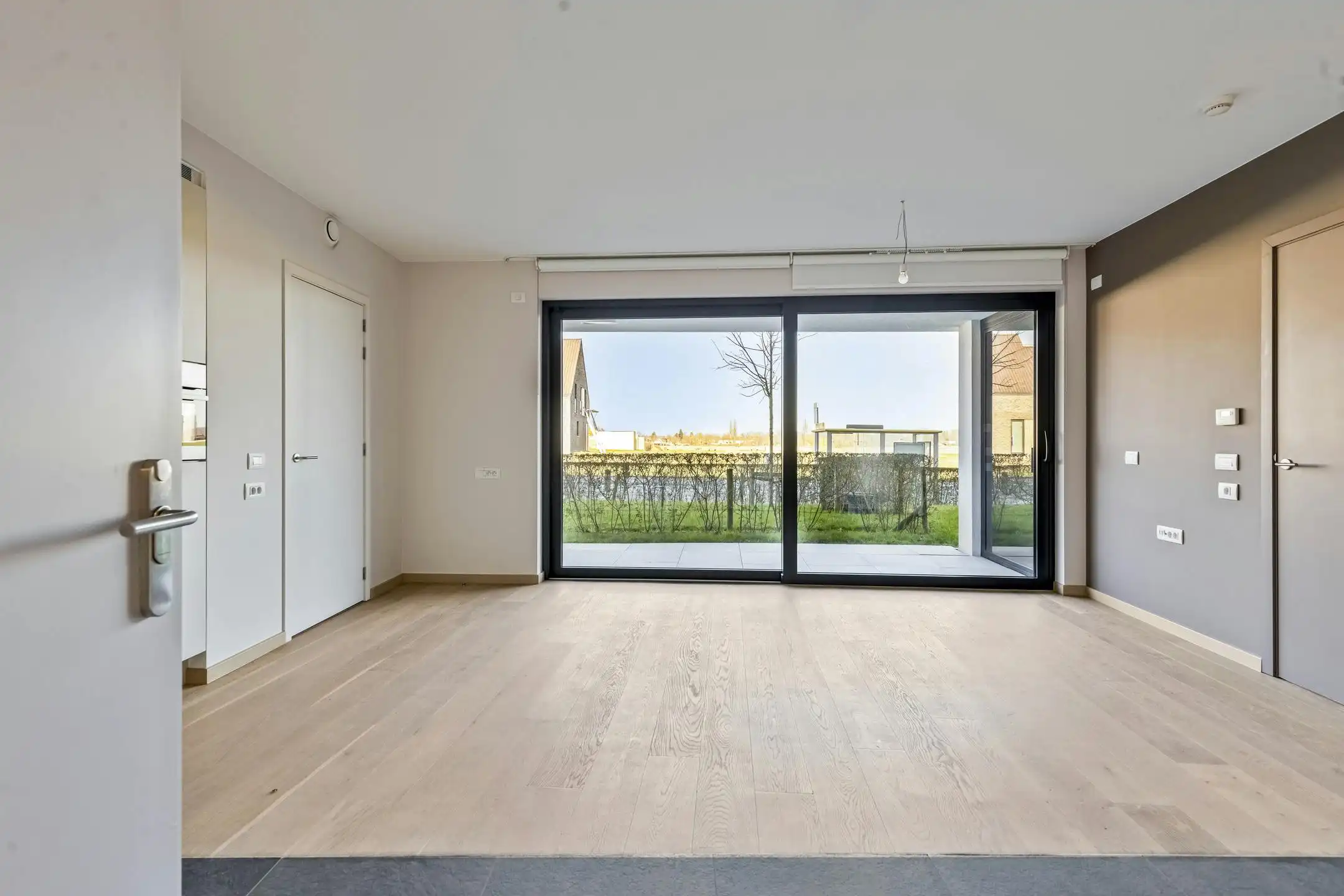Verzorgde assistentiewoning met terras te Zwevegem foto 4
