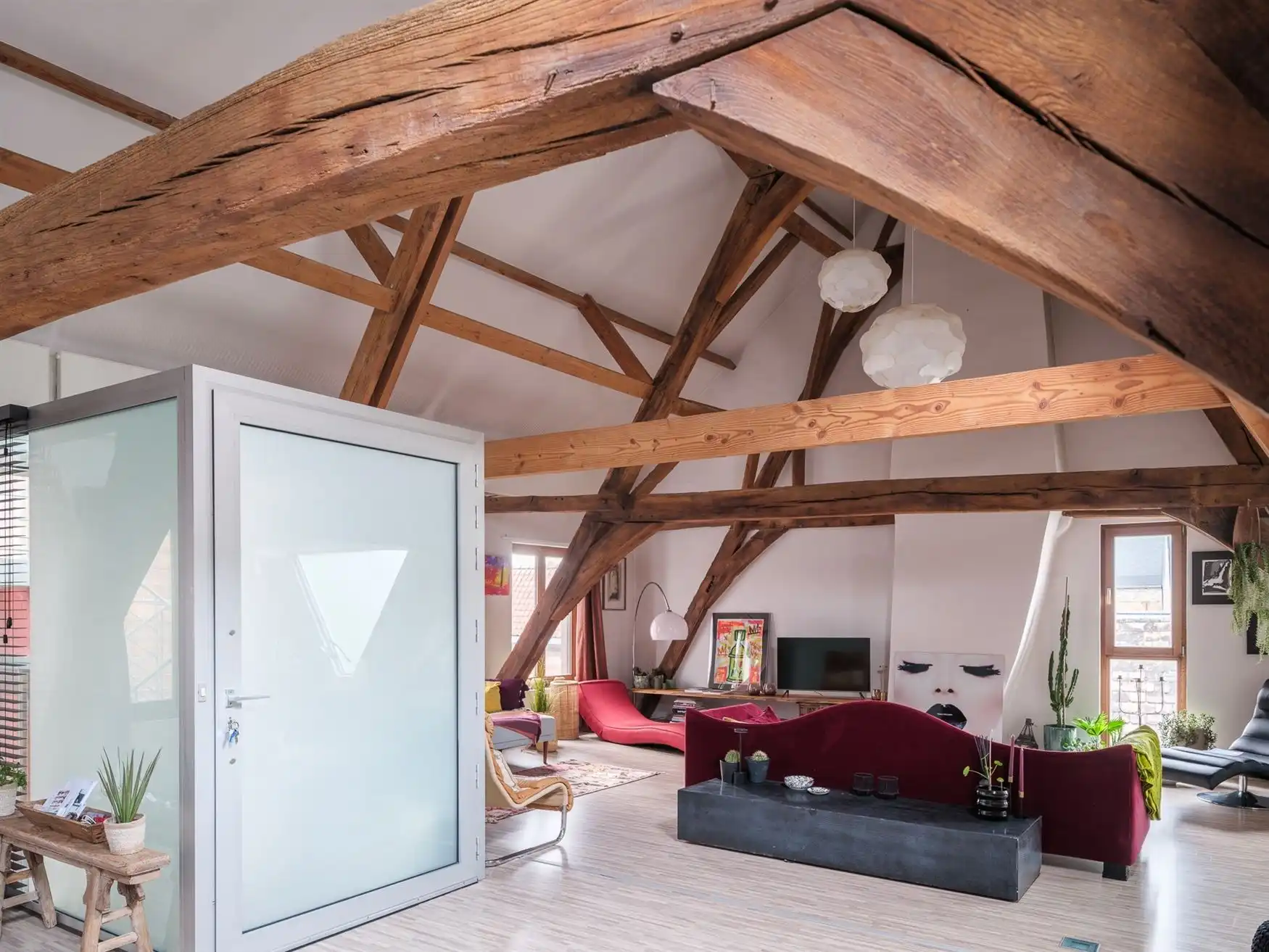 Karaktervolle loft met groot terras in hartje Oudenaarde. foto 3