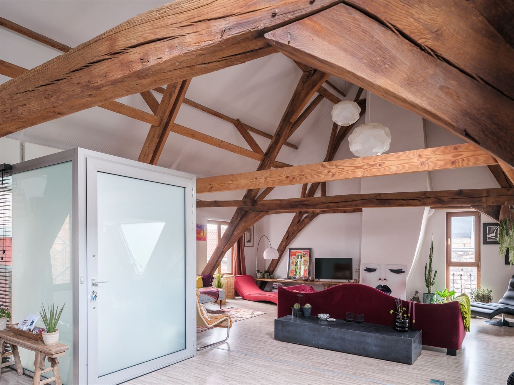 Karaktervolle loft met groot terras in hartje Oudenaarde. foto 3