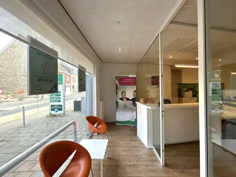 Instapklare kantoorruimte van 120 m² met 4 parkeerplaatsen te Gent foto 9