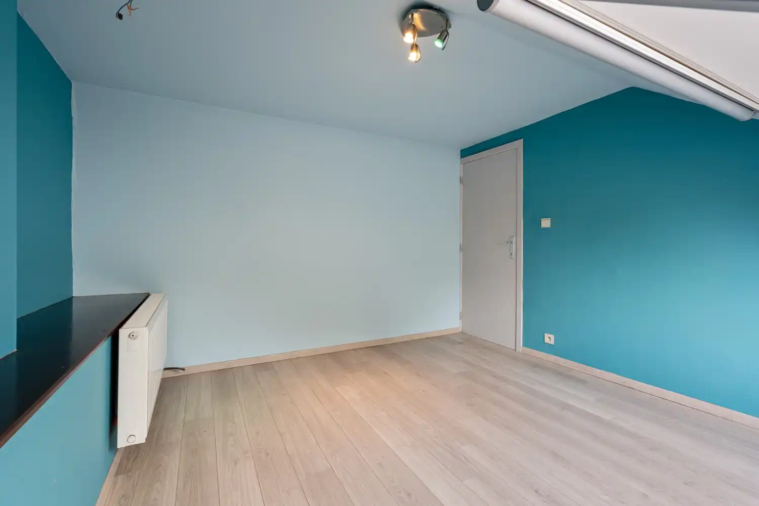 Gerenoveerde en energiezuinige woning met 4 slaapkamers en een tuin grenzend aan het Mariapark te Leuven! foto 25