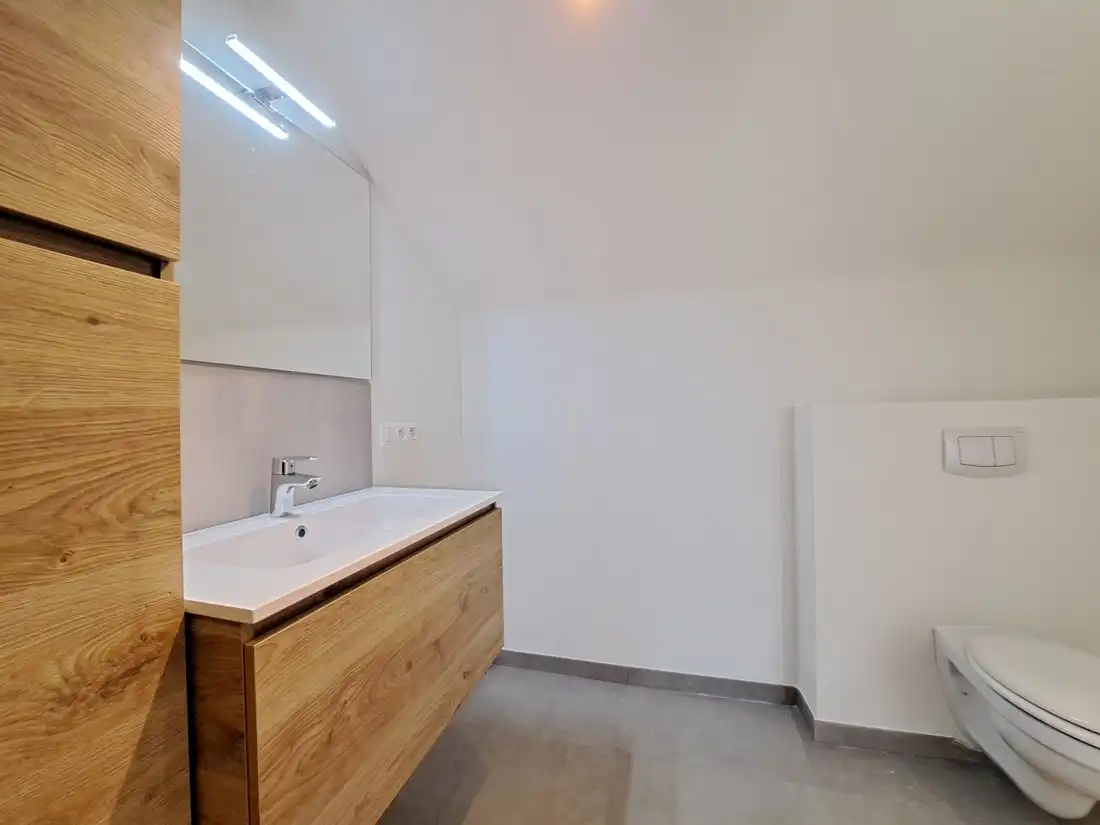 Modern ruim energiezuinig duplex appartement te Dilsen-Stokkem foto 8