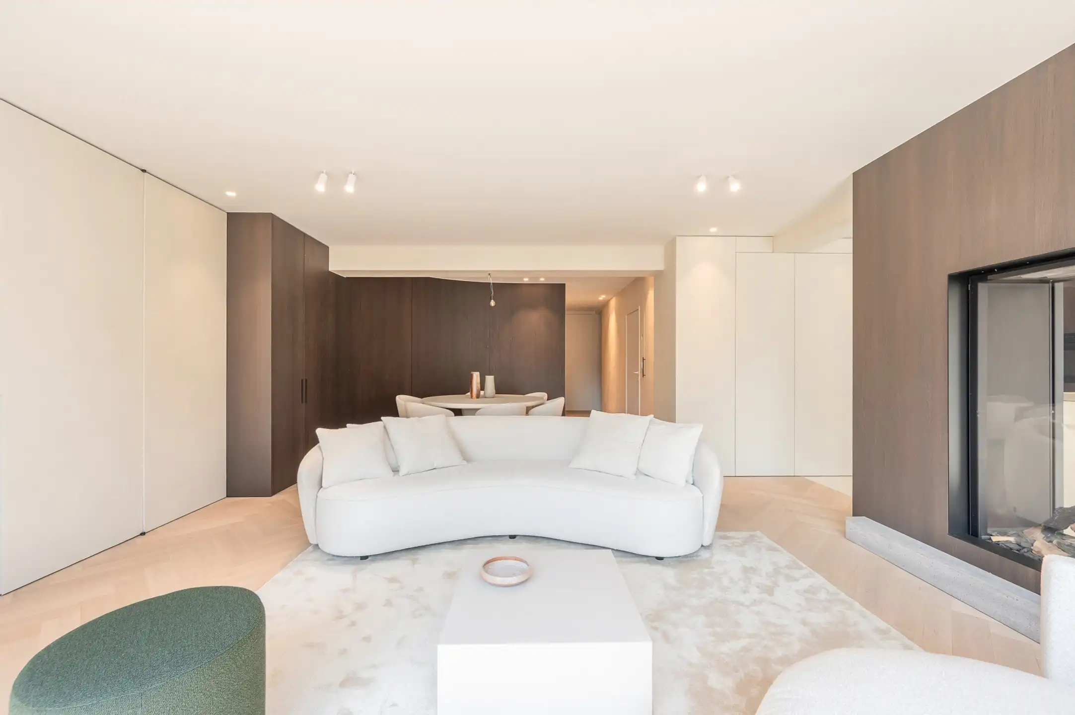 Luxueus ingericht appartement | tegenover H.Hartkerk foto 5