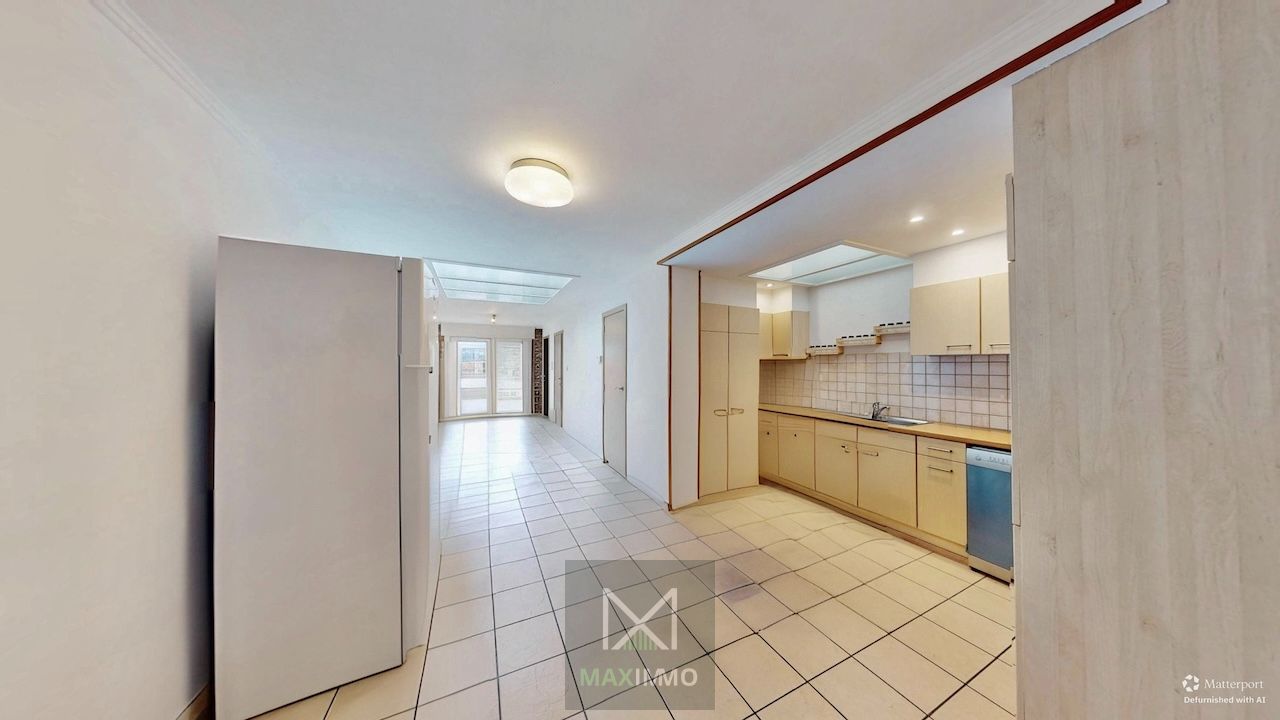 Instapklare, lichtrijke gezinswoning met grote tuin te Menen foto 5