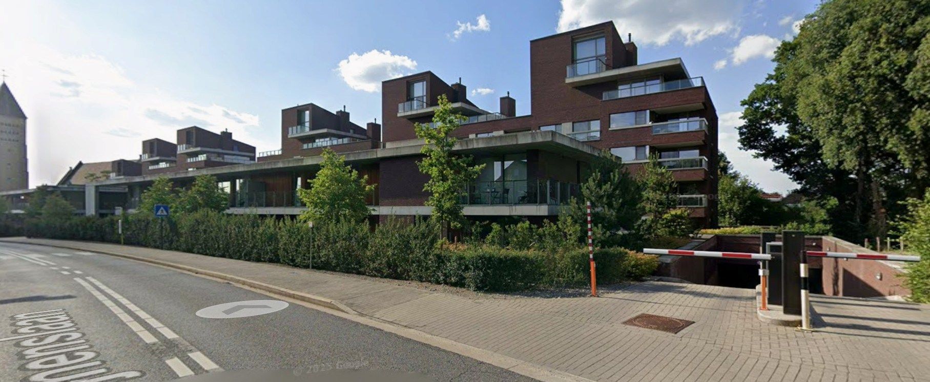 Ondergrondse parkeerplaatsen te huur, Genk centrum foto {{pictureIndex}}