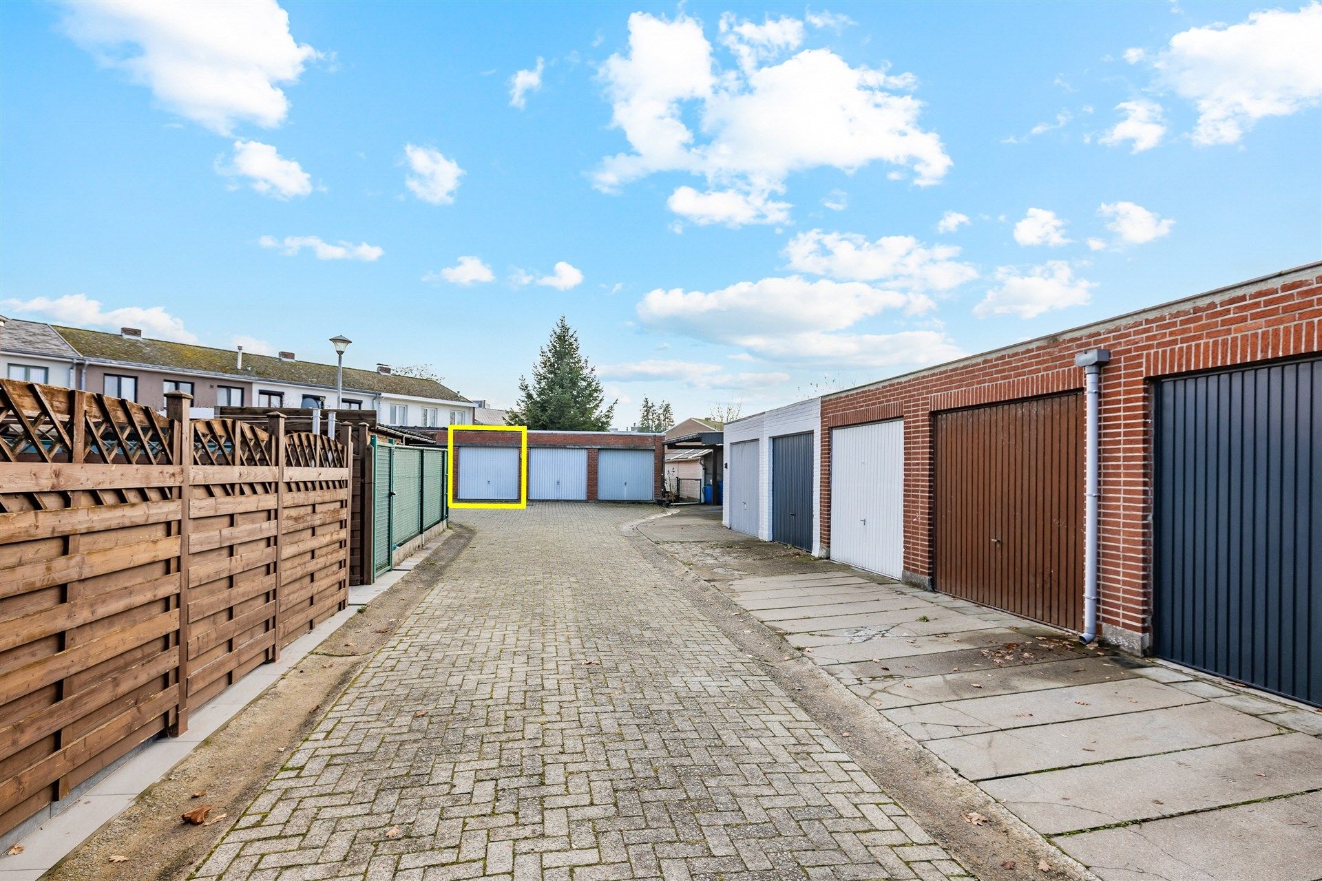 Instapklare woning met 3 slks, terras en garage foto 23