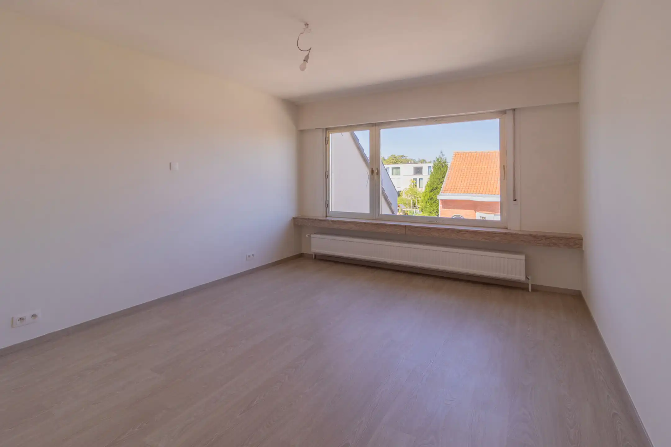 KORTENBERG- zeer ruime driegevel-woning op perceel van 11a foto 12