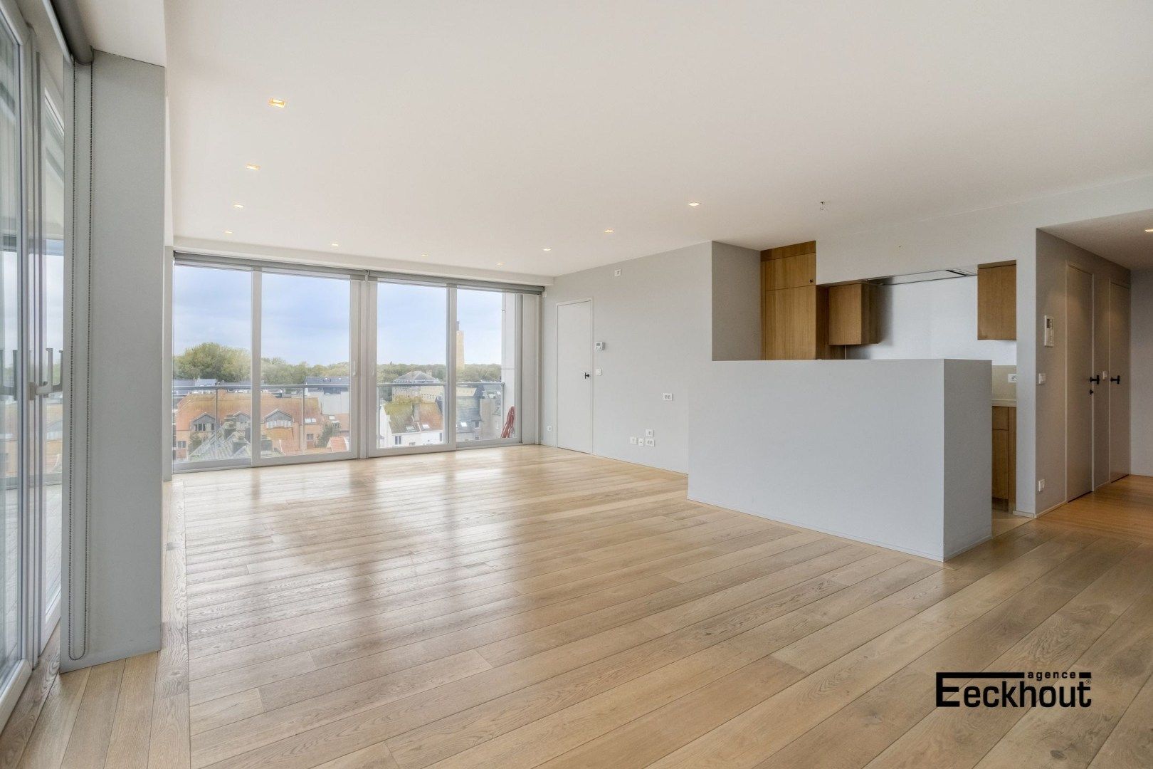 Modern appartement met groot terras en prachtig open zicht in centrum van Oostende foto 3