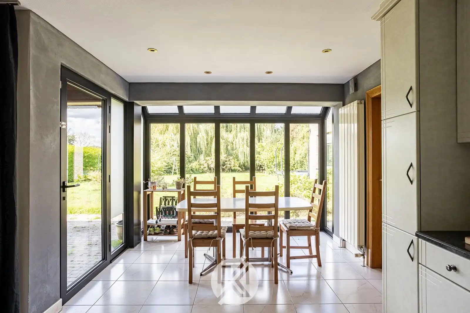 Villa op 31a in een groene omgeving foto 17
