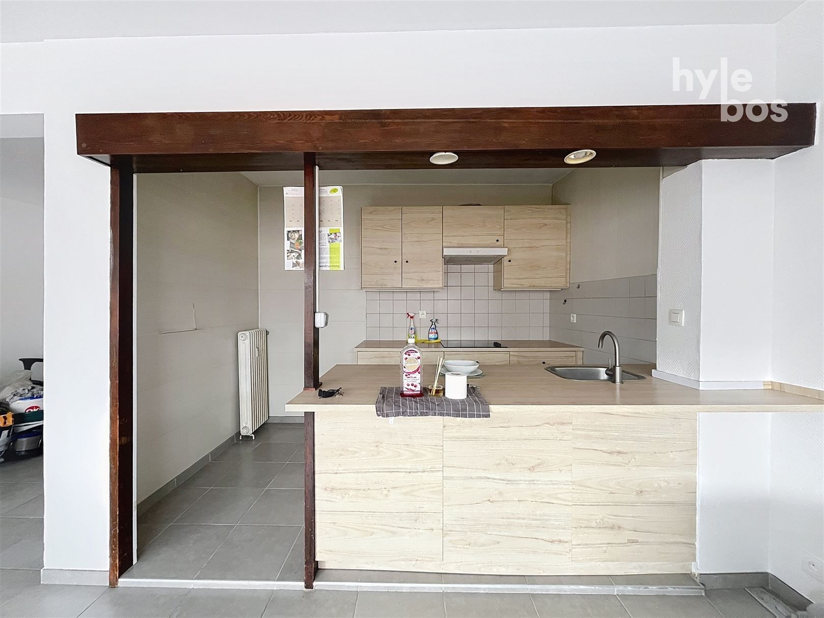 Centraal gelegen, instapklaar 2 slaapkamer appartement foto 8