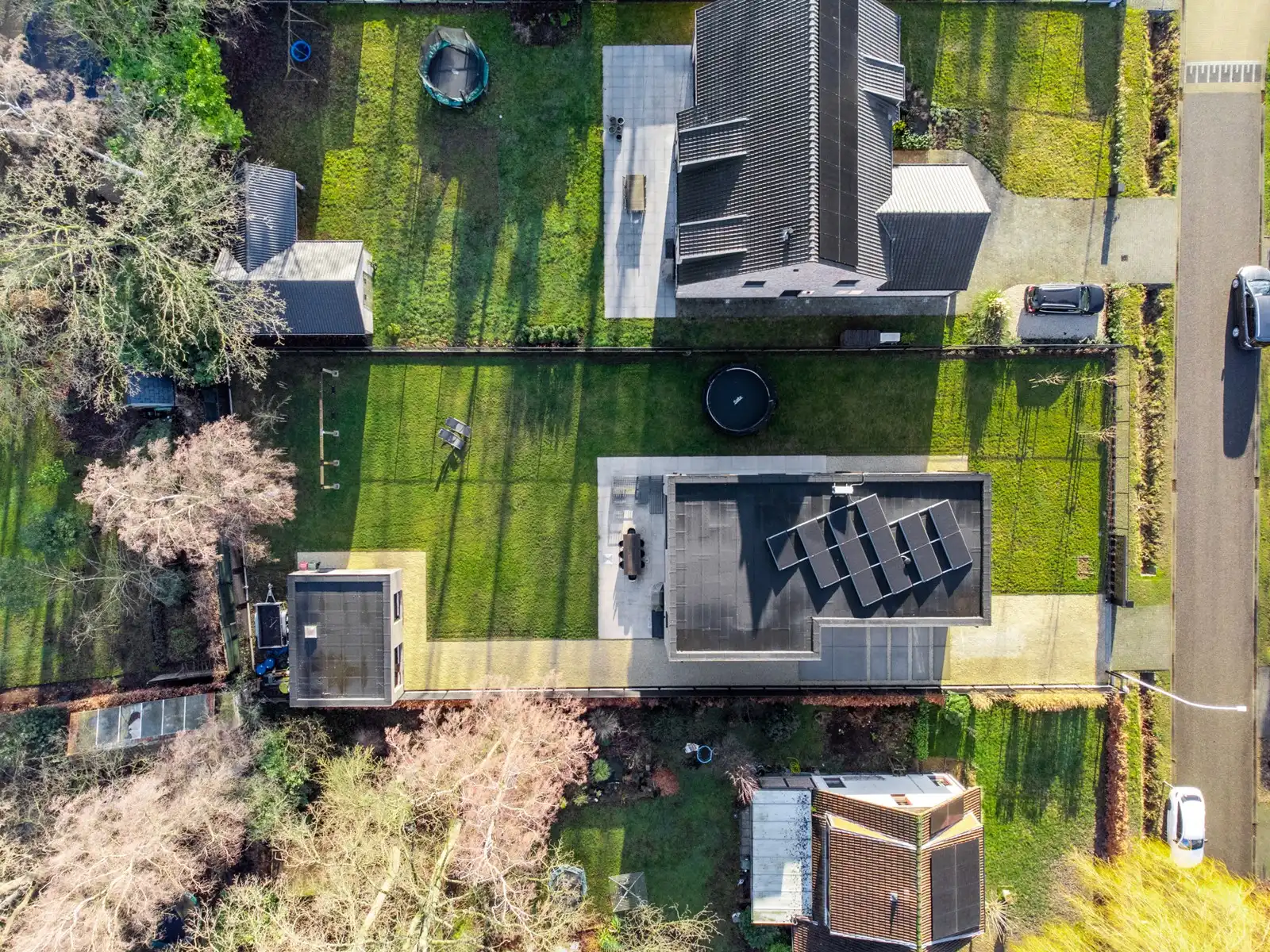 Recente villa met bijgebouw op toplocatie foto 21