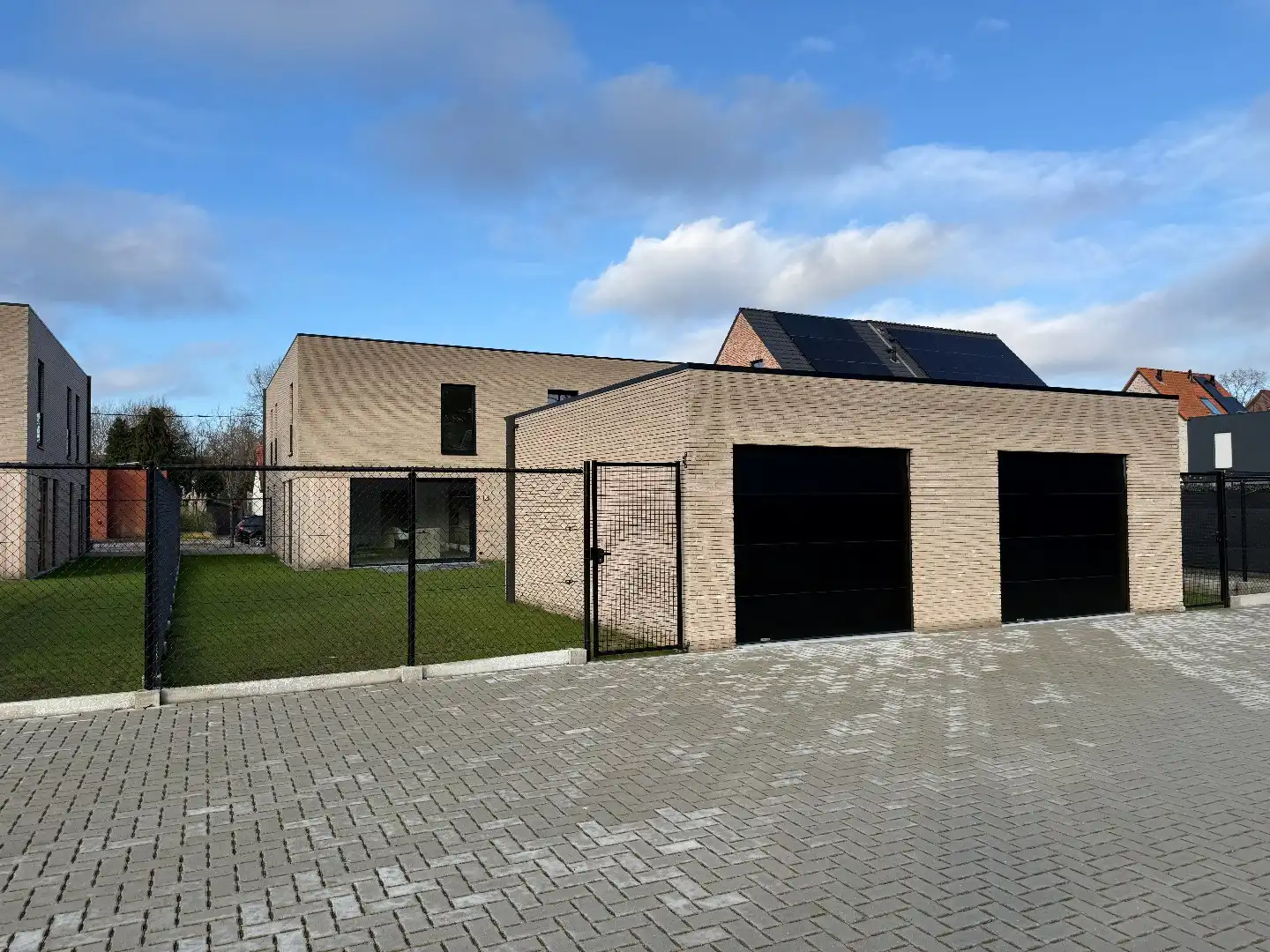 Instapklare nieuwbouw met 3 slpk en tuin foto 24