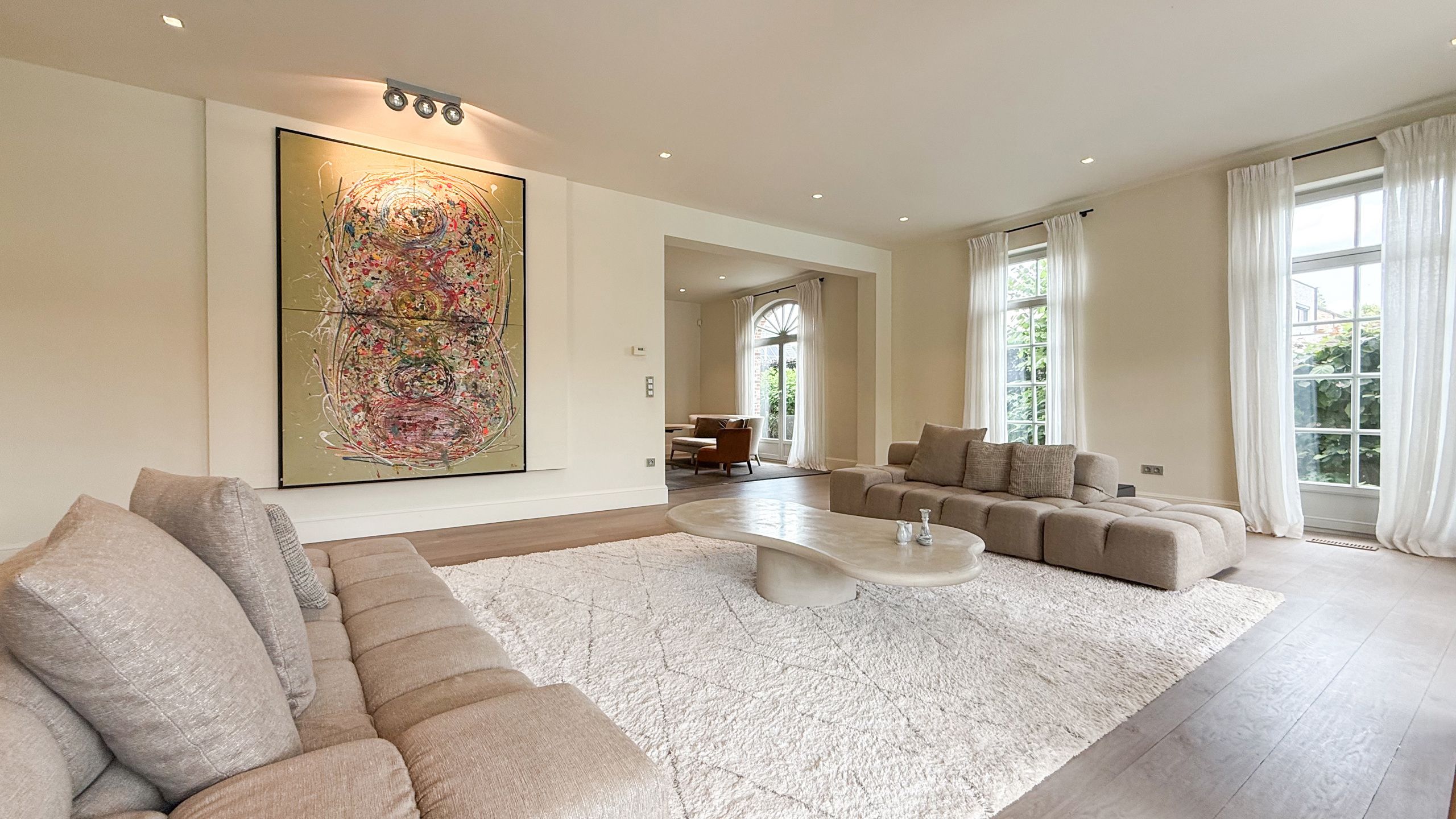 Exclusieve villa met zwembad op riant perceel in Koersel! foto 6