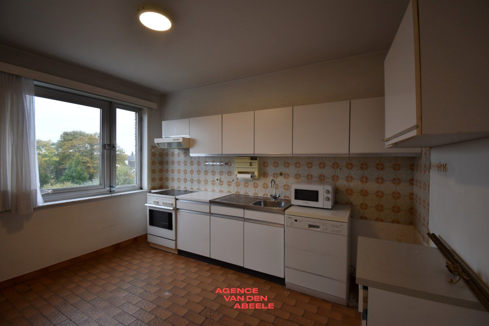 Ruim appartement op toplocatie nabij centrum Brugge. foto 4