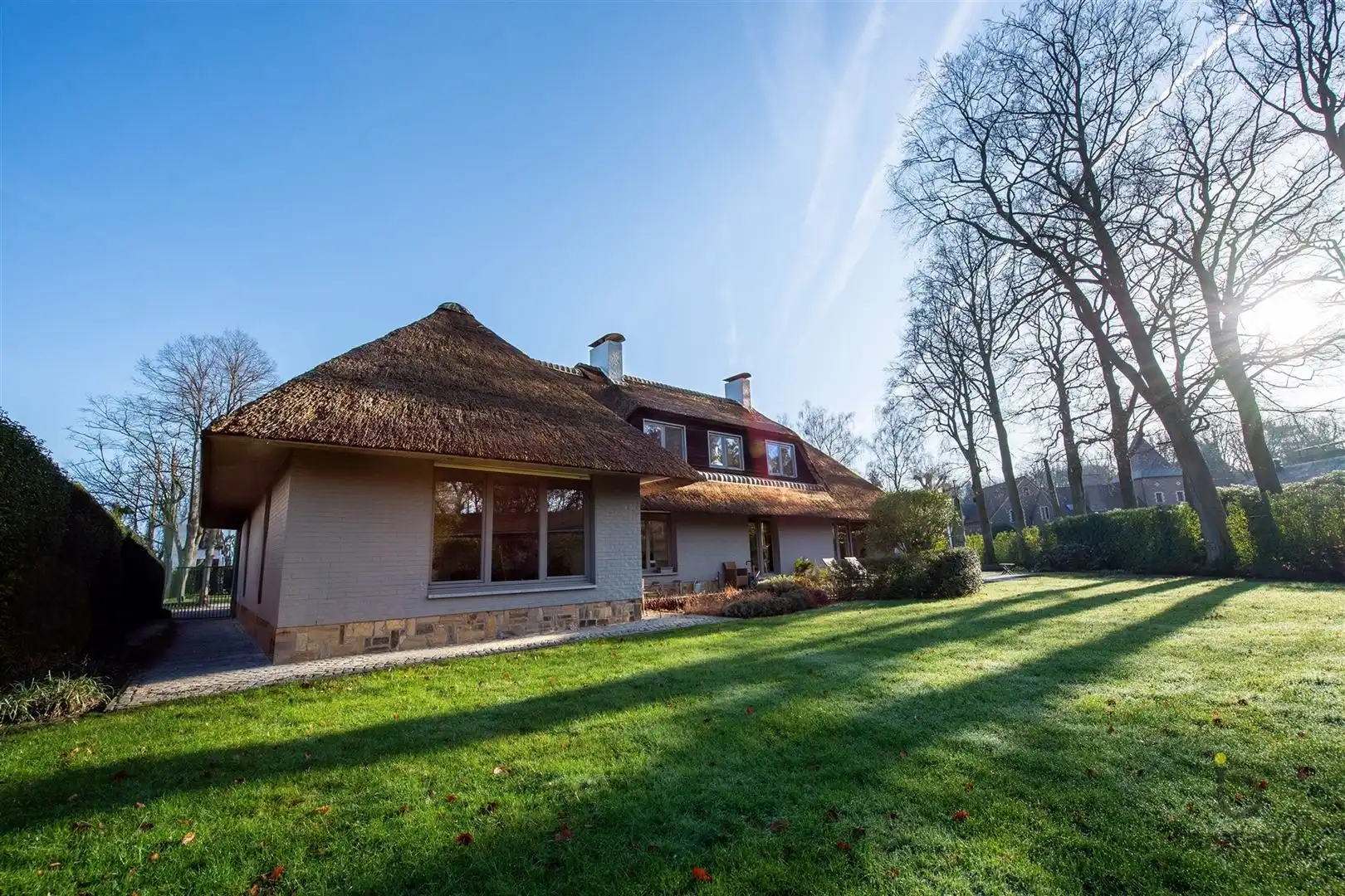 Villa met praktijk of  kangoeroewoning en Zuid - West tuin. foto 2