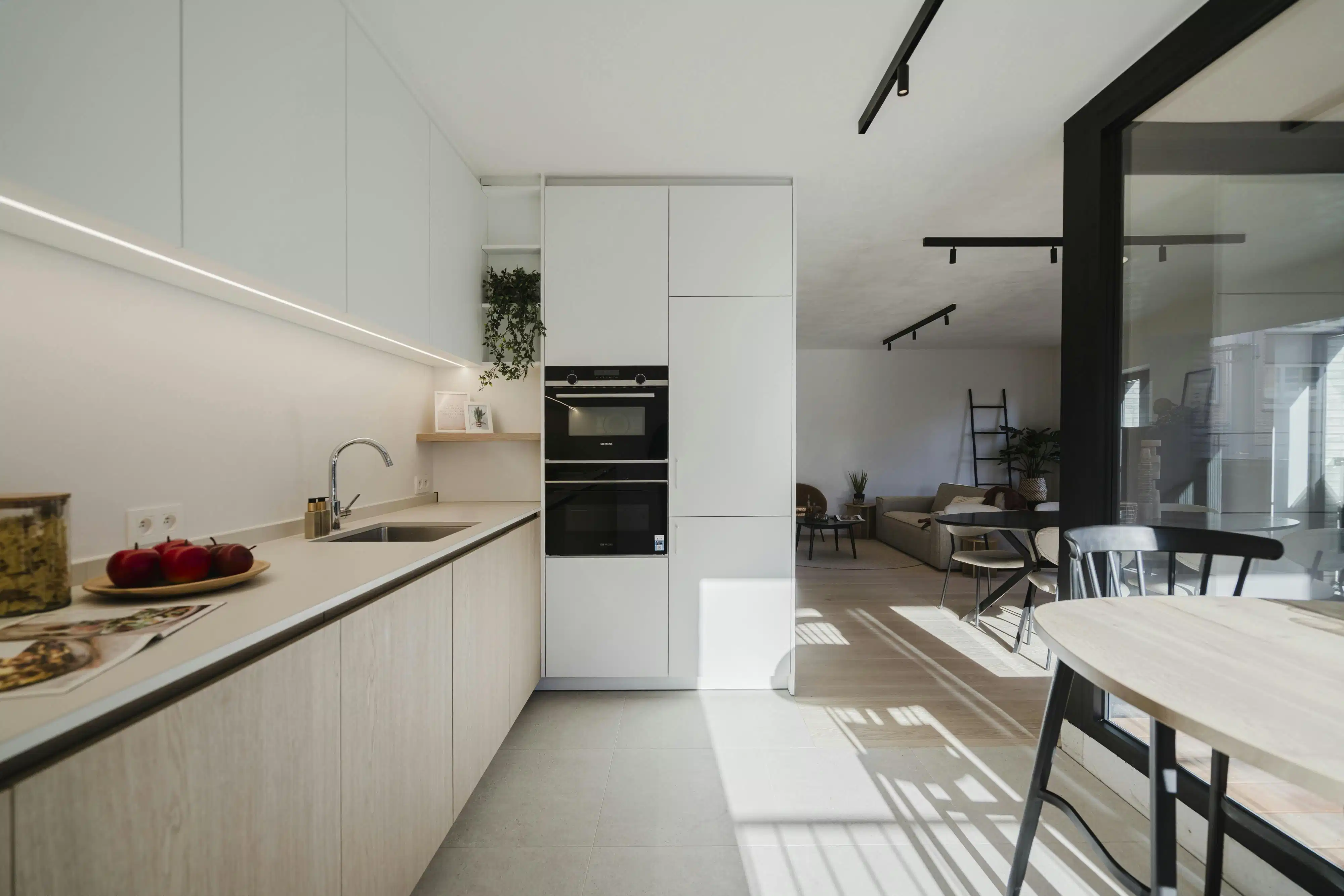 Lichtrijk 2-slaapkamerappartement in res. La Rambla Kortrijk foto 9