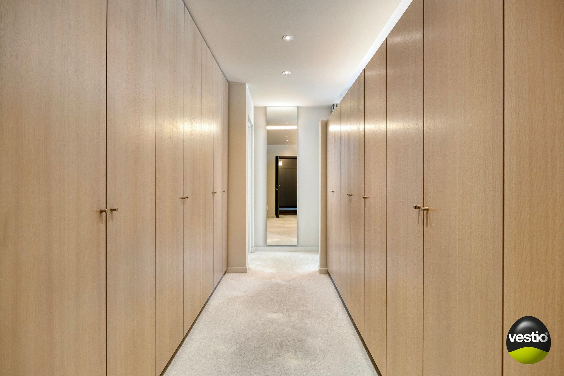 Uniek penthouse met tijdloze luxe, ruimte en zicht over Hasselt. foto 18