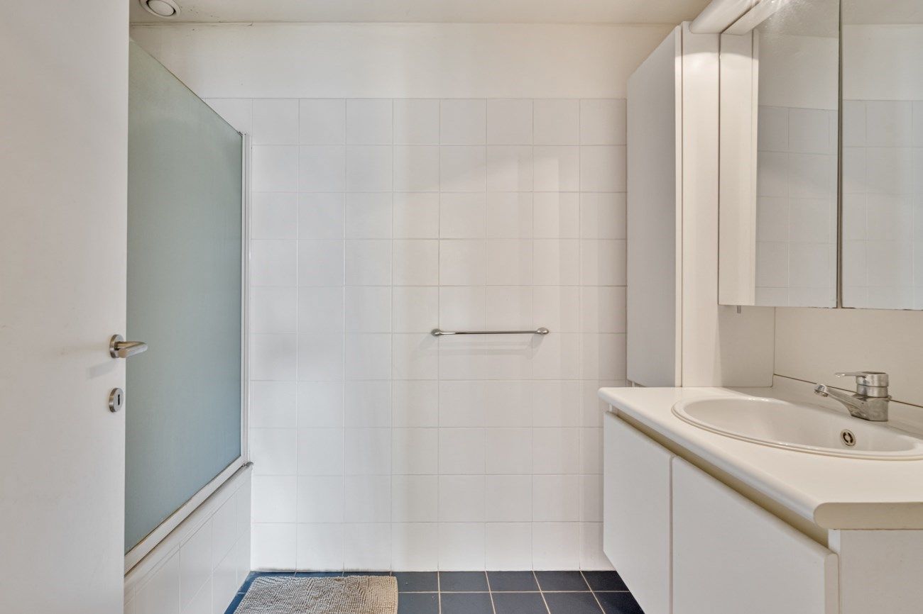 Palend aan de Lieve: Comfortabel appartement met lift, garage en 2 slaapkamers in het Prinsenhof foto 7