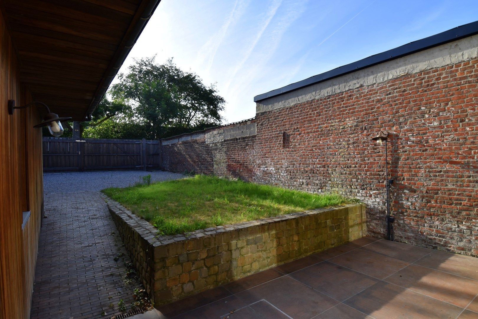 Energiezuinige (label B!) gezinswoning met praktijkruimte, 3 slaapkamers en tuin te koop in hartje Bellegem foto 13