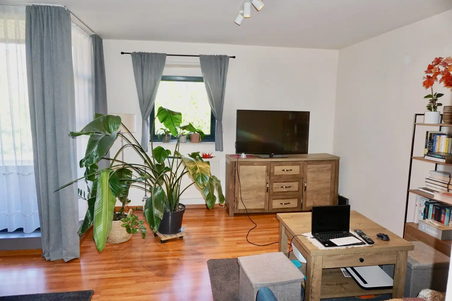 RUIM 2-SLAAPKAMERAPPARTEMENT MET TERRAS EN AUTOSTAANPLAATS IN KESSEL-LO foto 5