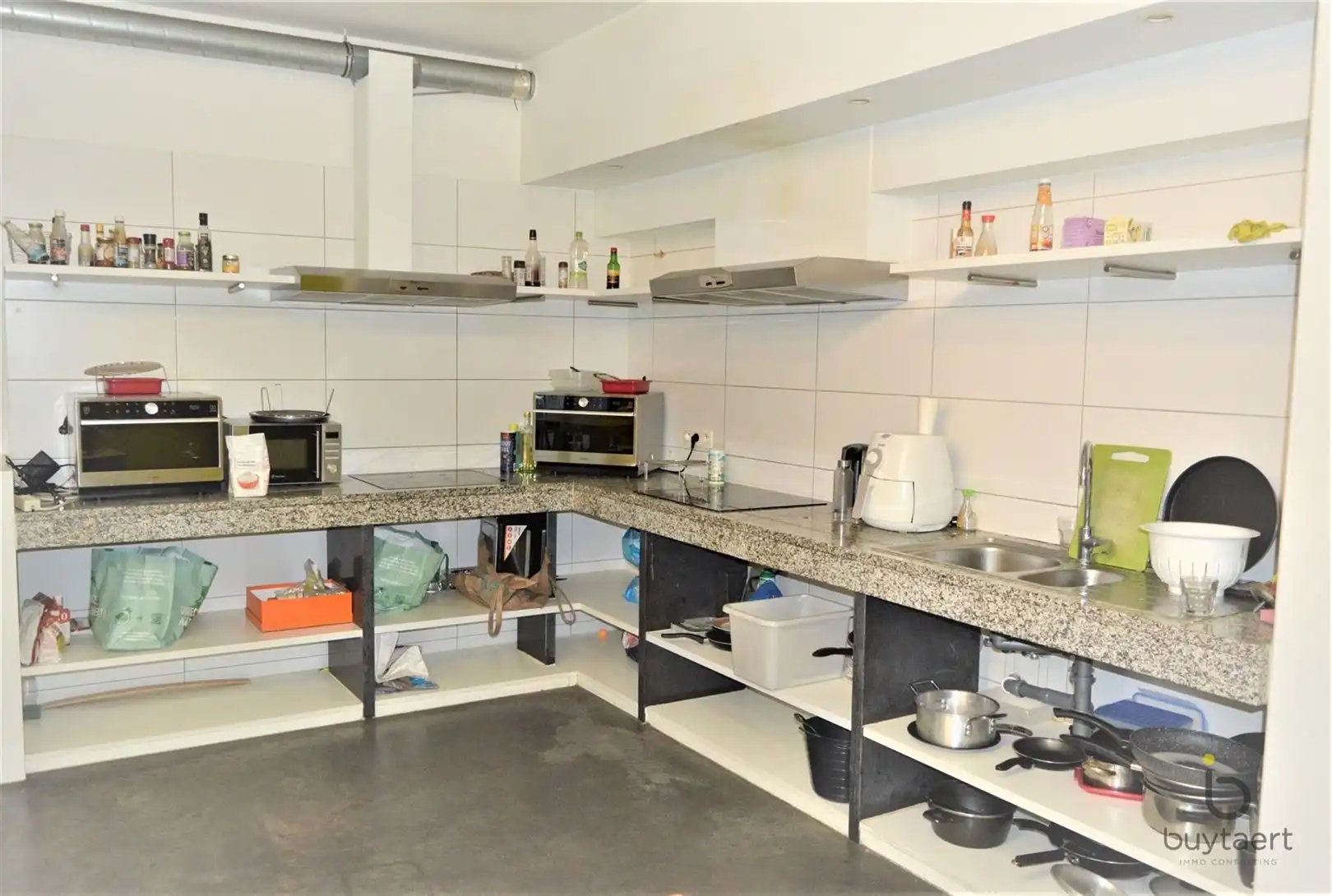 Gelijkvloers gemeubeld KOT te koop nabij de Universiteiten te Antwerpen! foto 10